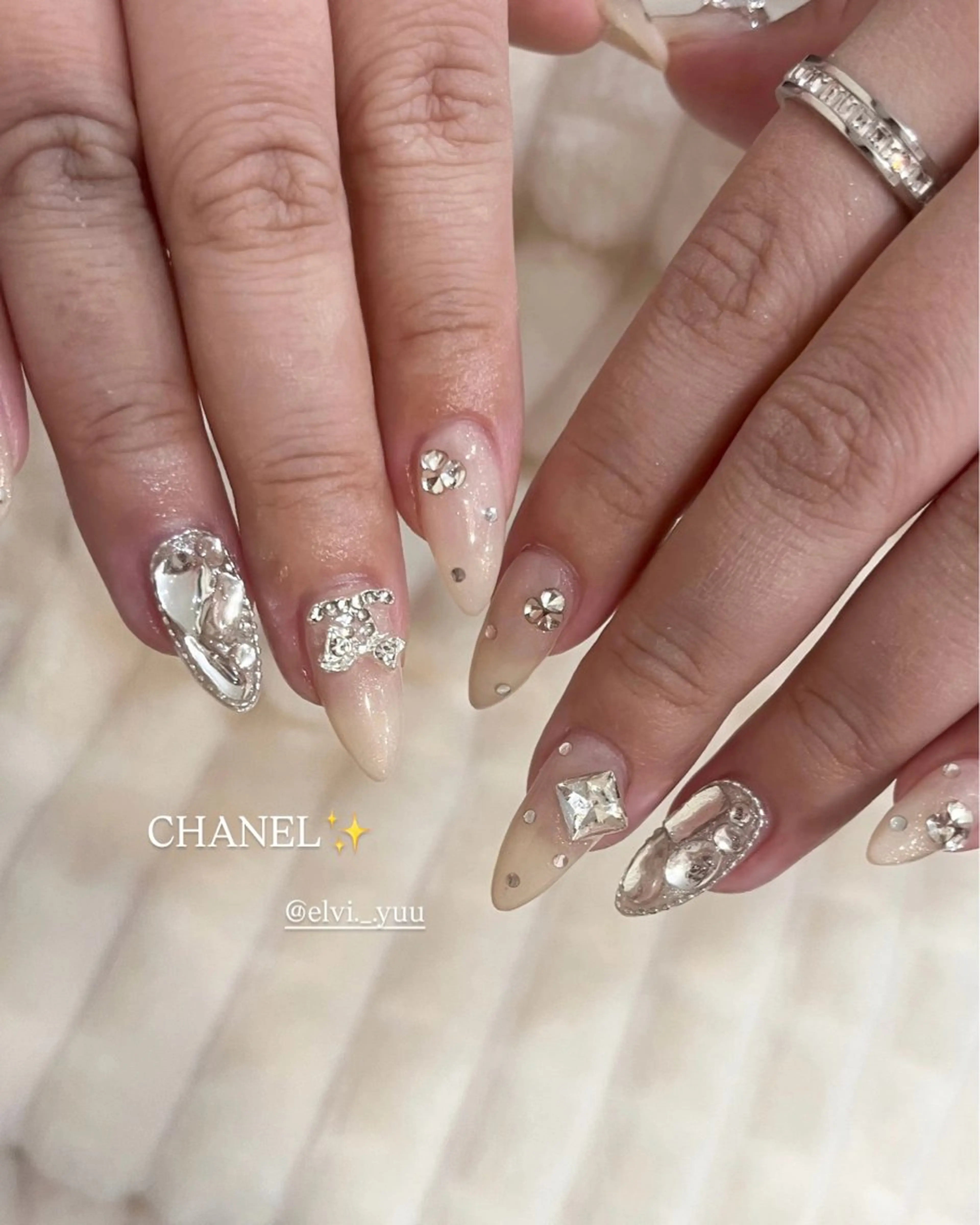 ネイル SALON ELVI.のネイルデザイン