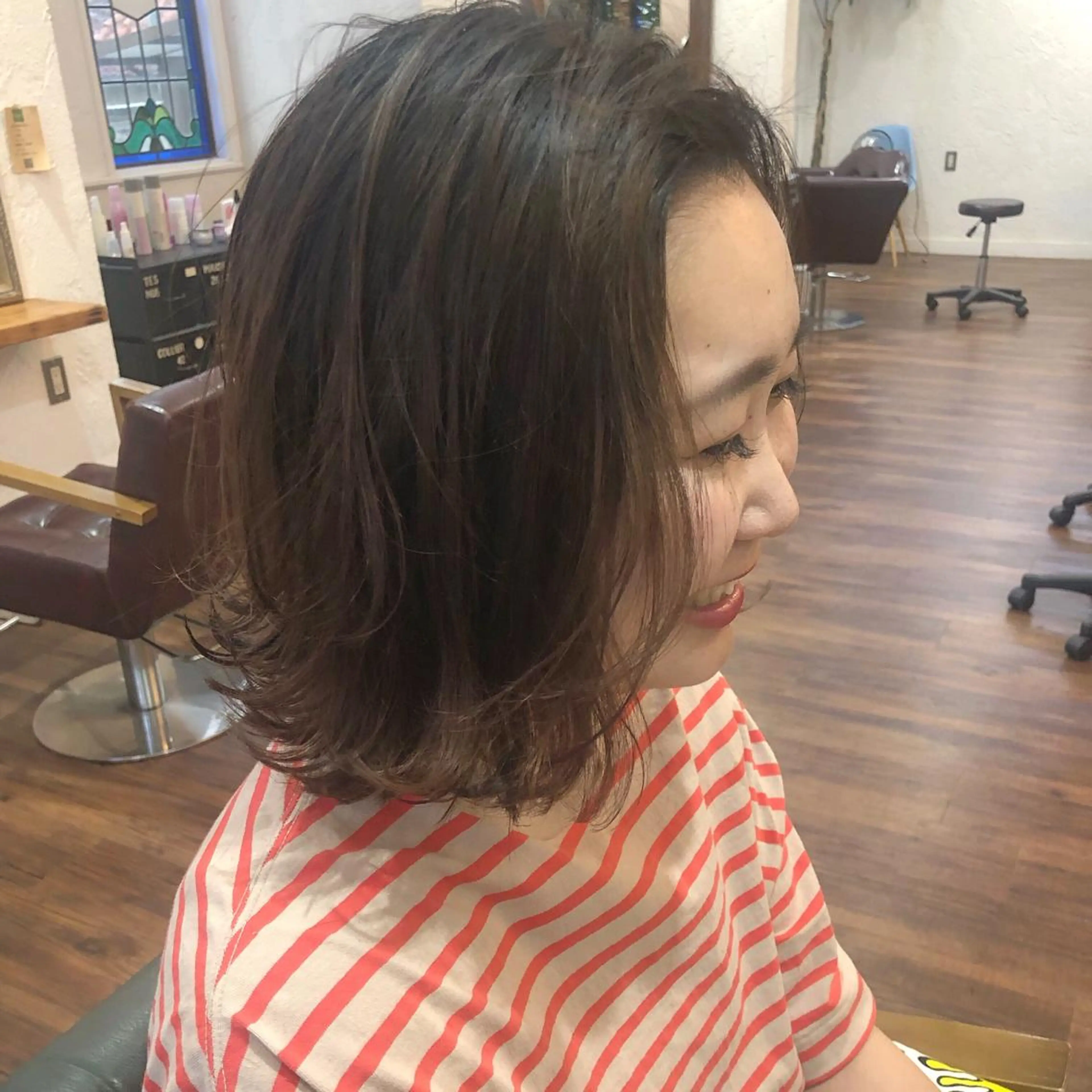 ショート 外ハネヘア カット 江原 彩華のヘアスタイル