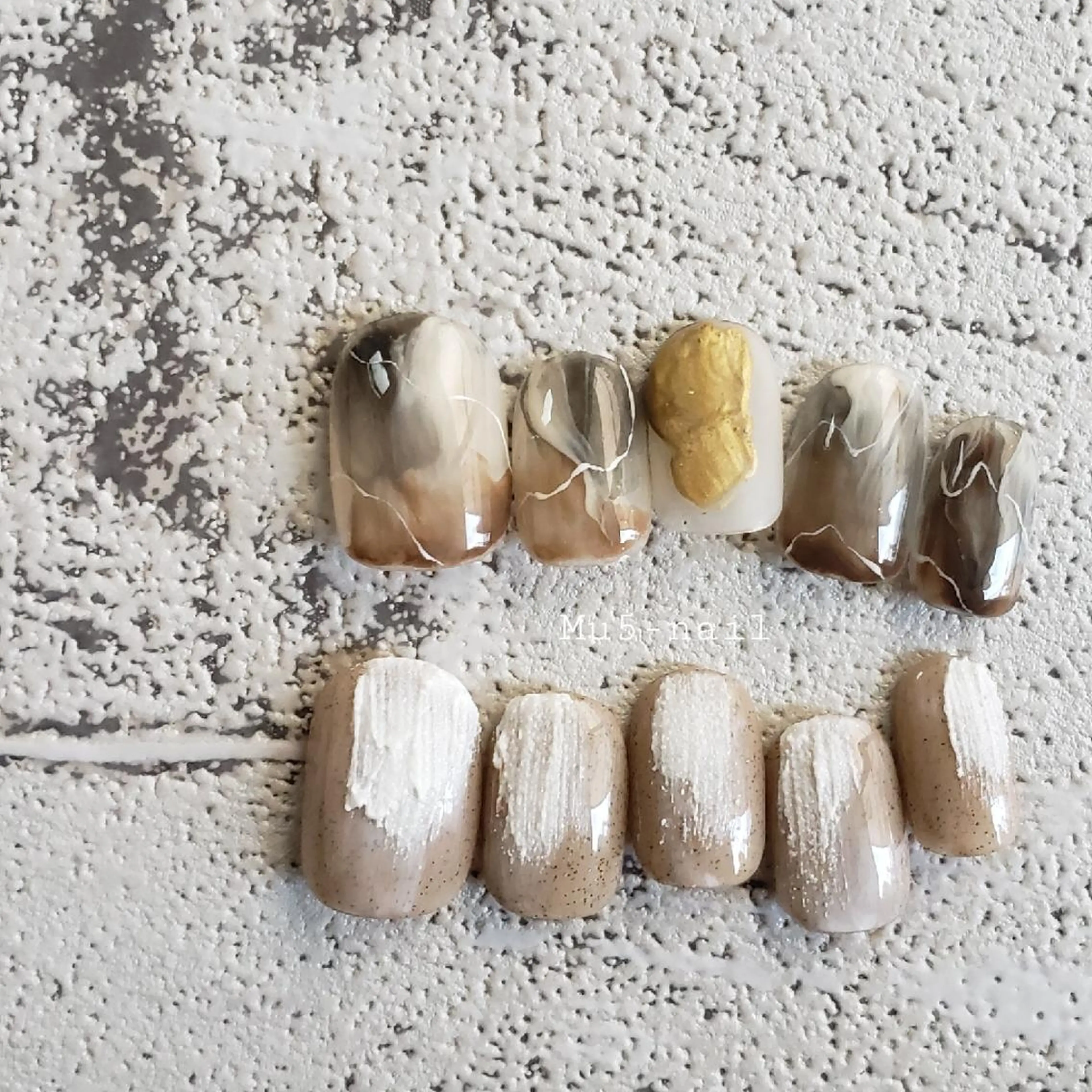 ネイル ニュアンスネイル MU5-nail 金山ネイルサロンのネイルデザイン