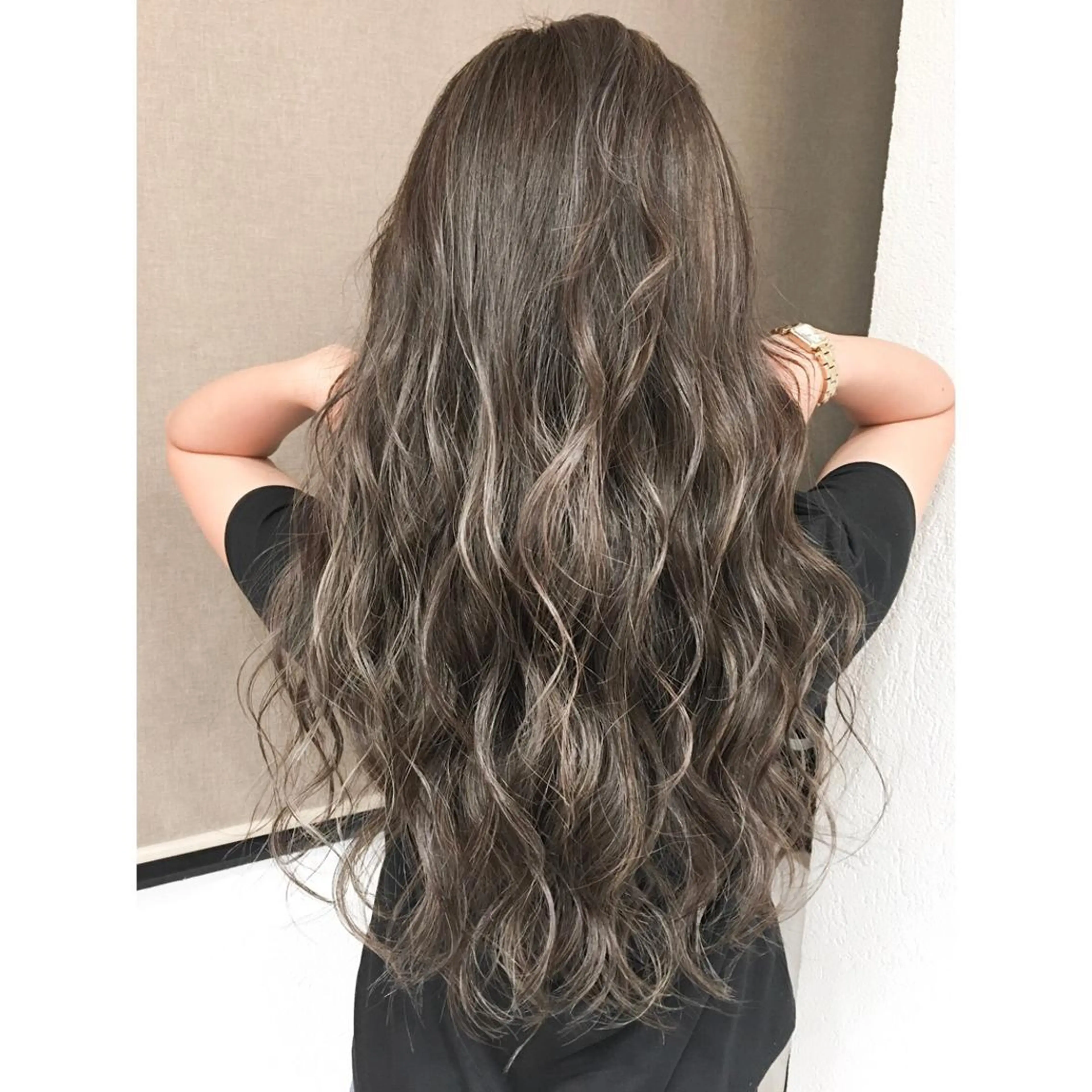 ロング カラー ネイル マツエク・マツパ ベージュカラー ヘアカラー トリートメント 井上 一平のヘアスタイル