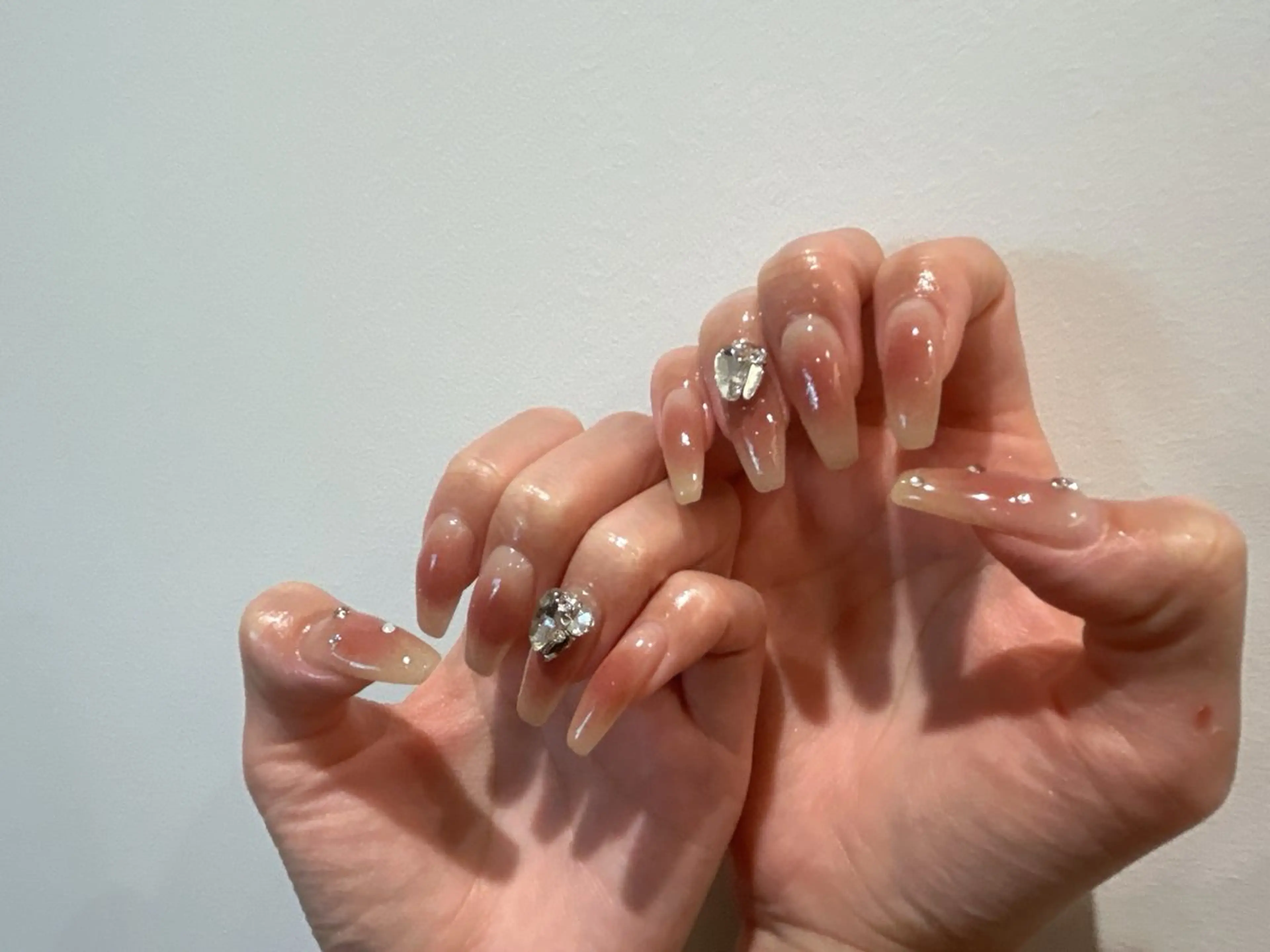 ネイル チークネイル ハンドネイル tote. sumileのネイルデザイン