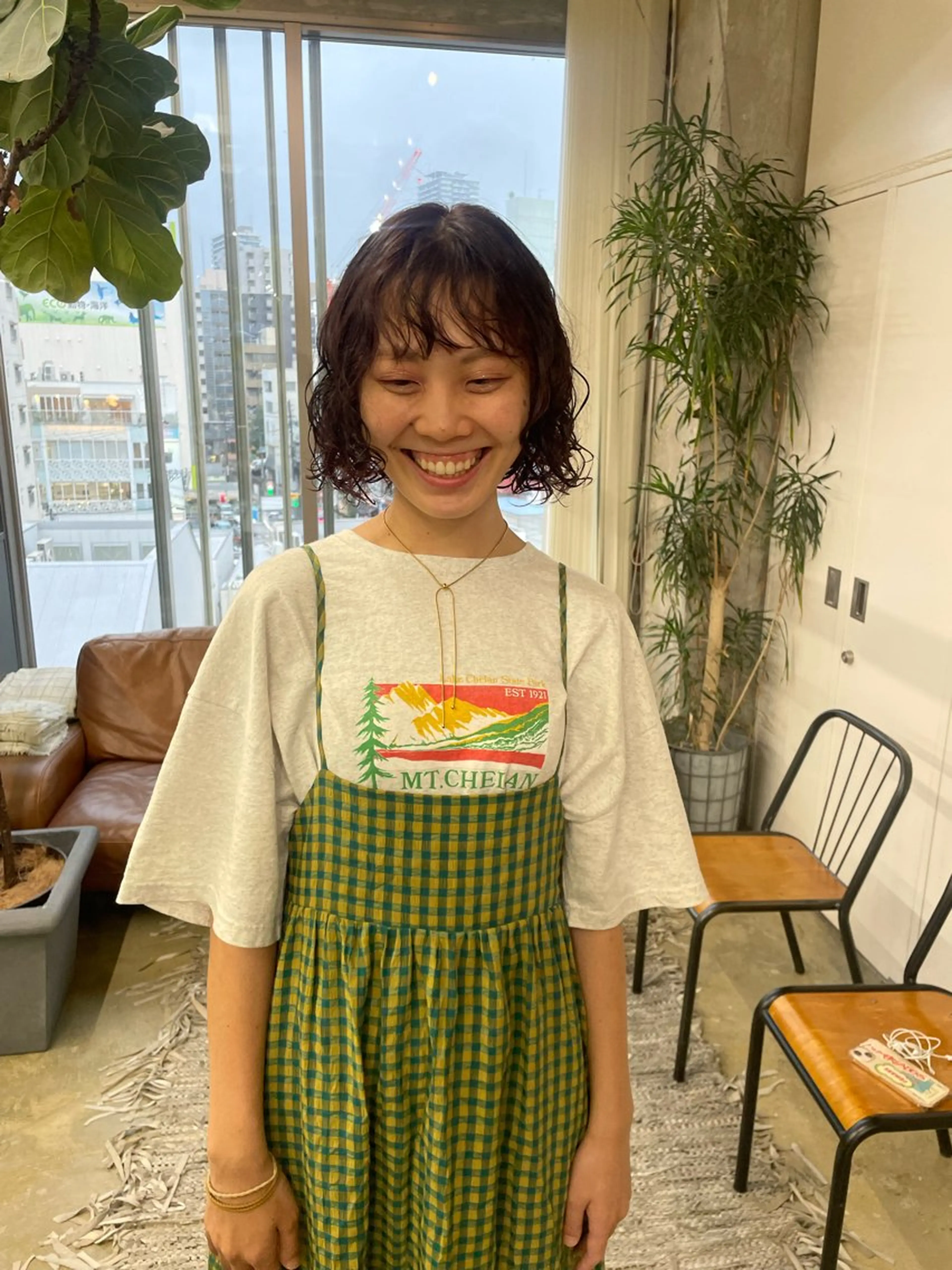 ミディアム カット ヘアカラー パーマ 鈴木瑛里／ブロンド ベージュ／男女のヘアスタイル