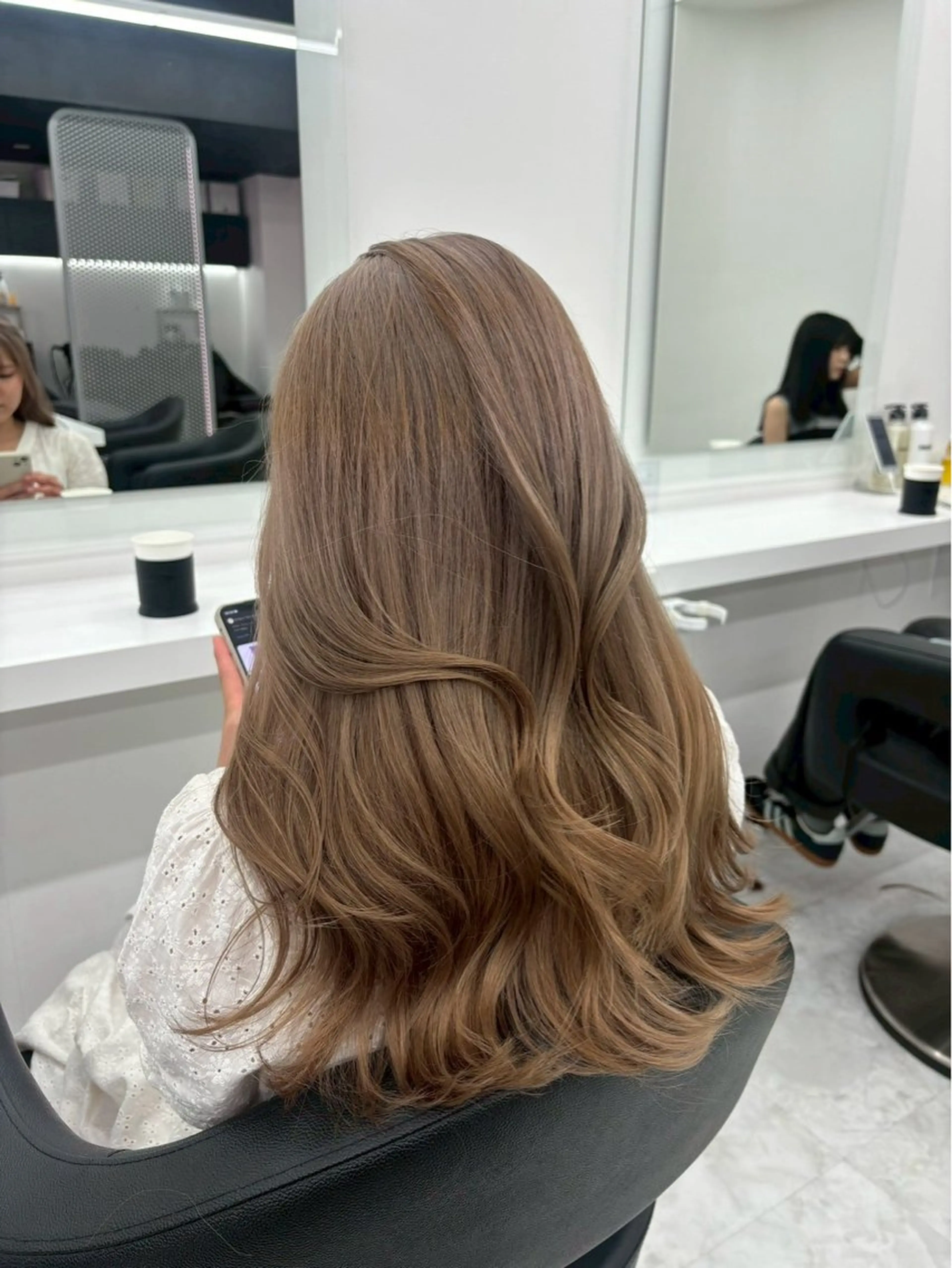 ロング カラー ヘアアレンジ ヘアカラー トリートメント ヘッドスパ ヘアセット 韓国ヘア/赤み消し /大人透明感🫧のヘアスタイル