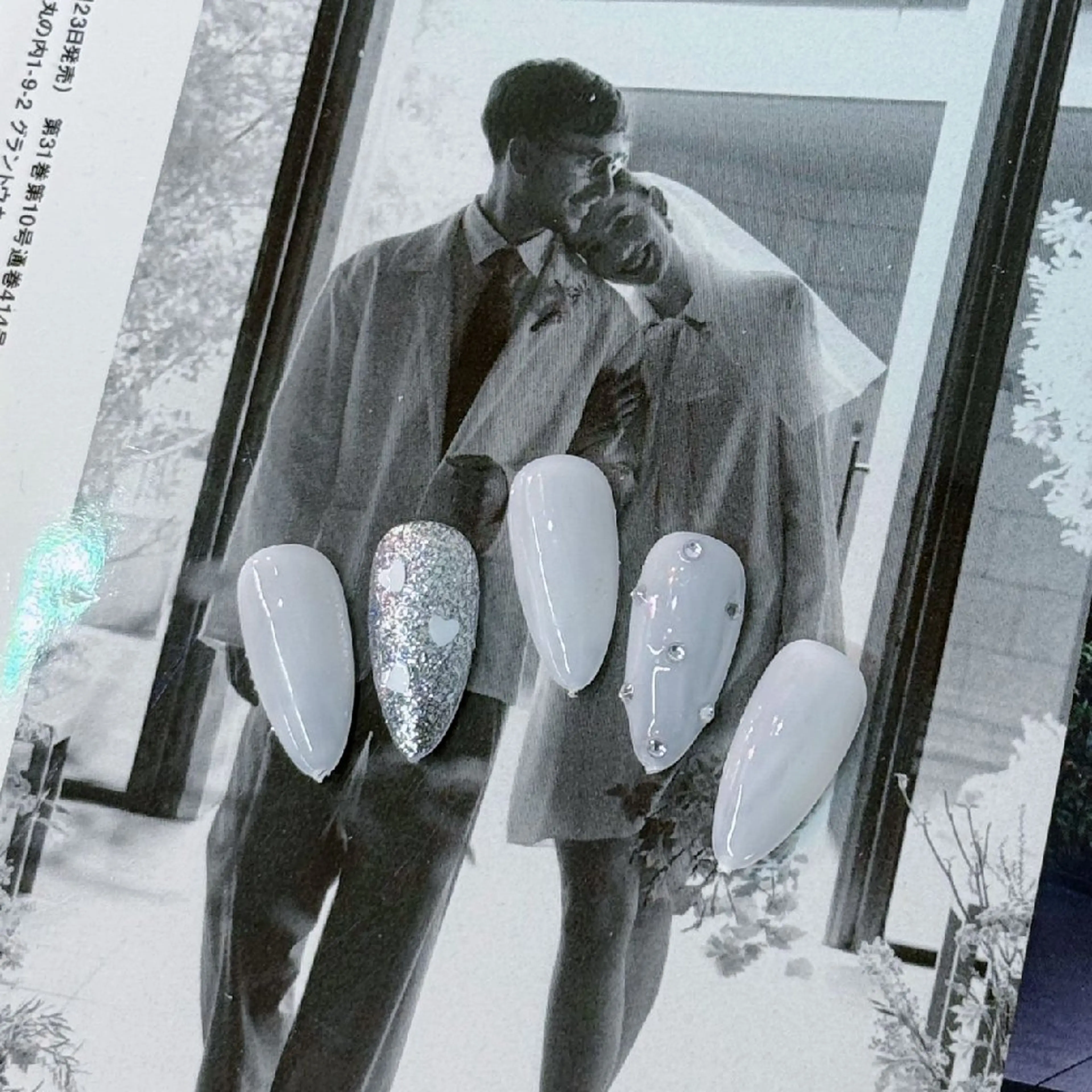 ネイル ハンドネイル グロー ネイルのネイルデザイン