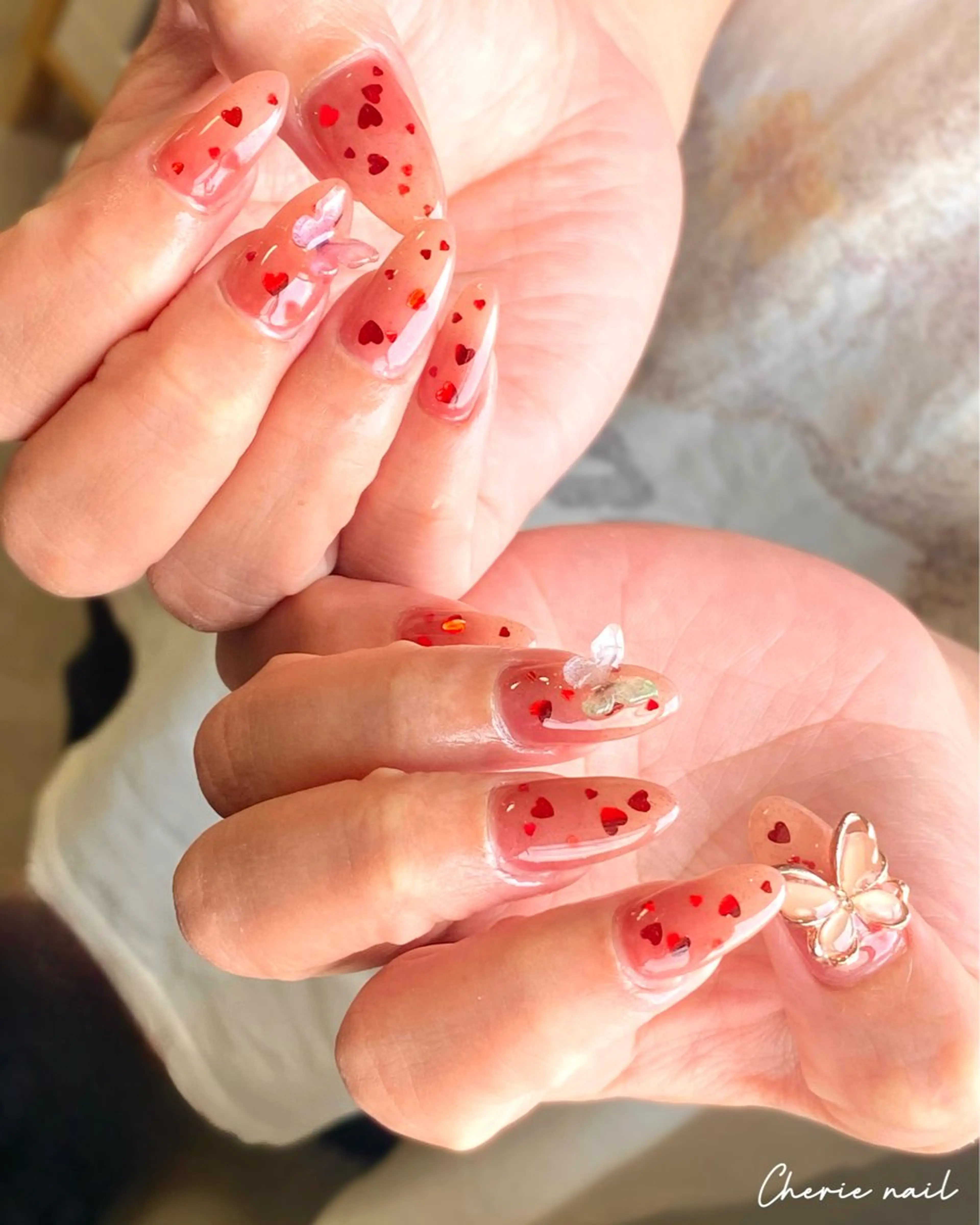 ネイル ジェルネイル グラデーション ハート ピンク ハンドネイル Cherienail yunaのネイルデザイン