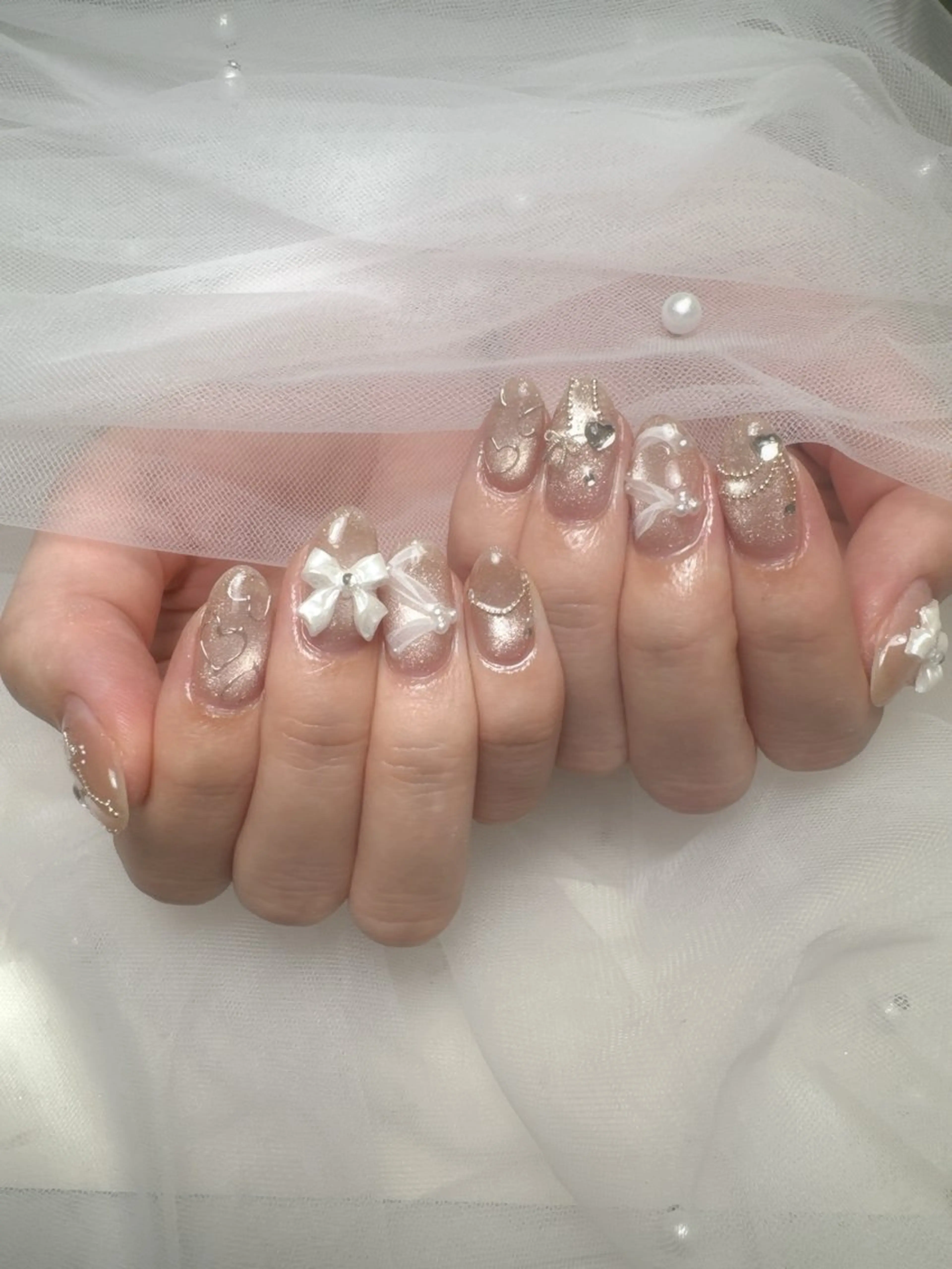 ネイル チークネイル ジェルネイル キラキラネイル 韓国ネイル 持ち込み ハンドネイル Queeens nailのネイルデザイン