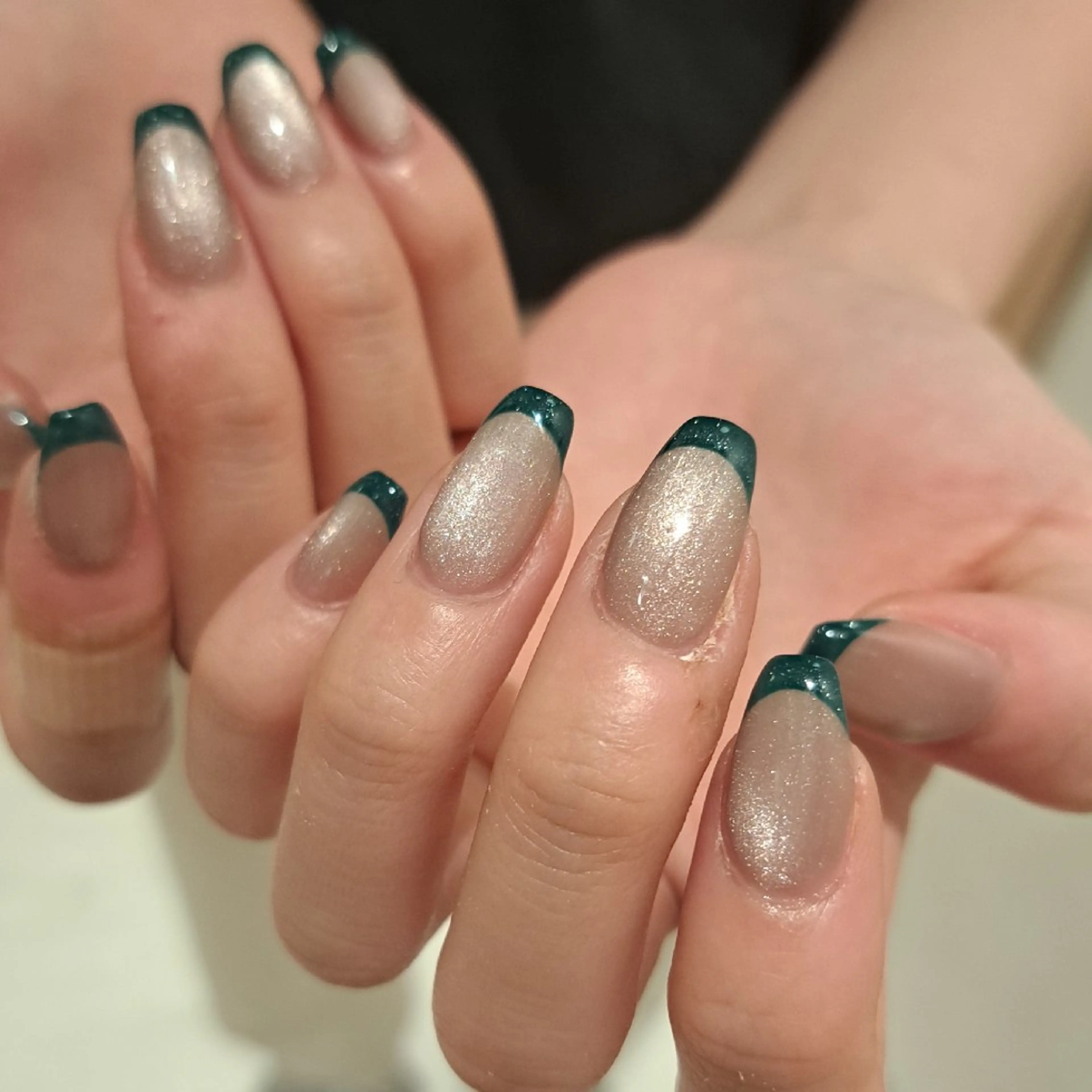 ネイル アートネイル フレンチネイル ジェルネイル グリーン マグネットネイル Nail mood デザイン持ち込みokのネイルデザイン