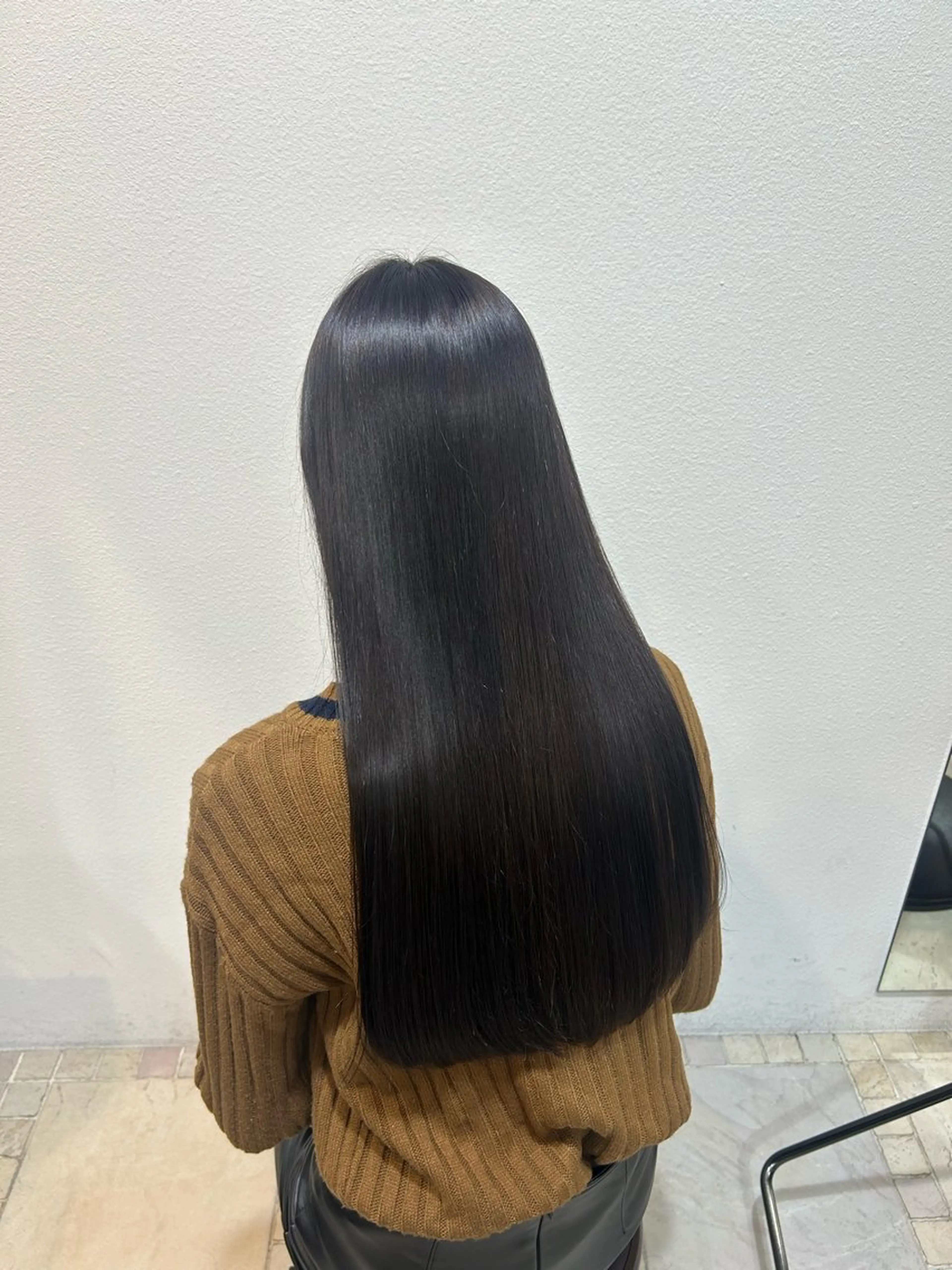 ロング カット ツヤ感オリーブカラー /mei✨️のヘアスタイル