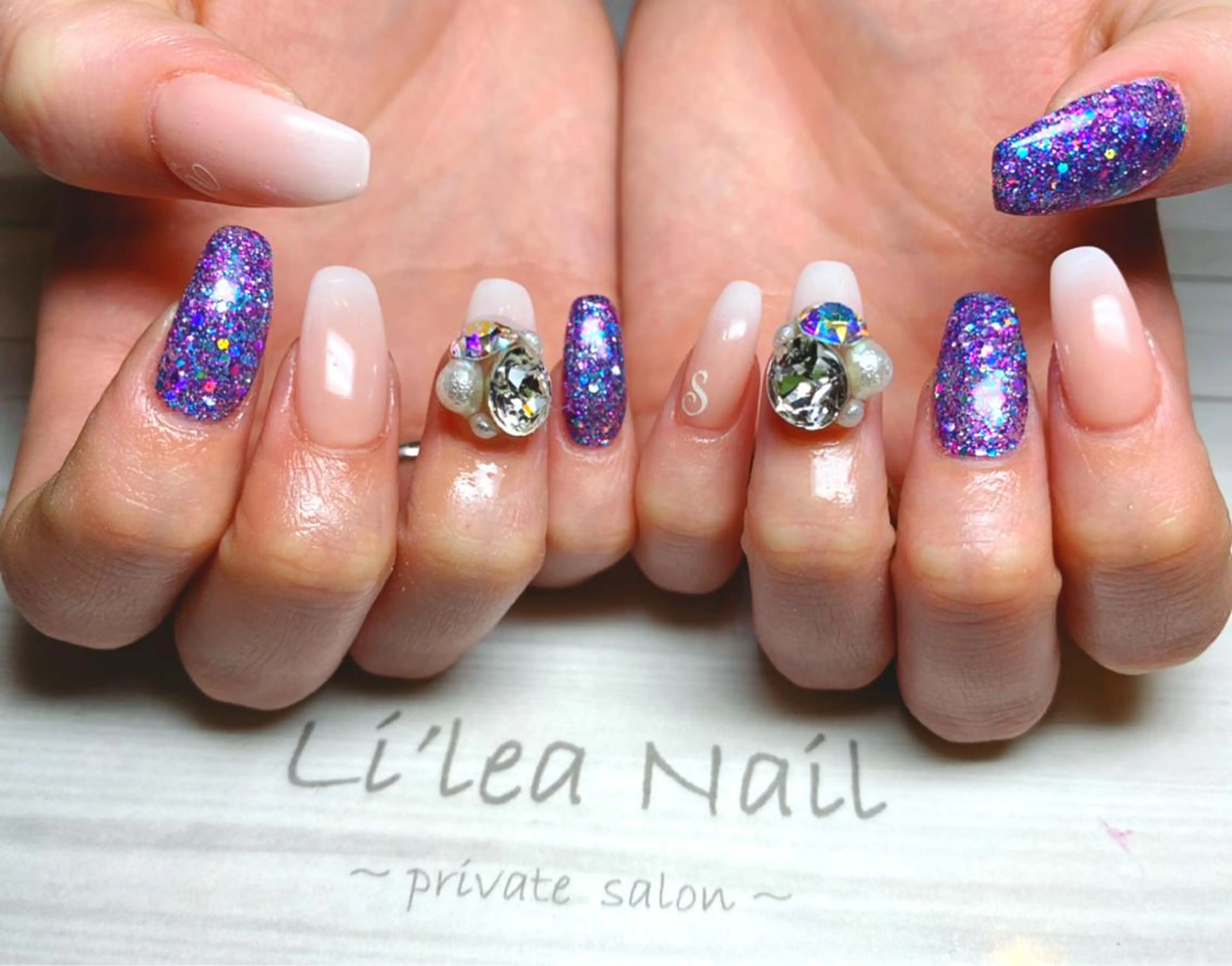 ネイル Li'leaNail AINAのネイルデザイン