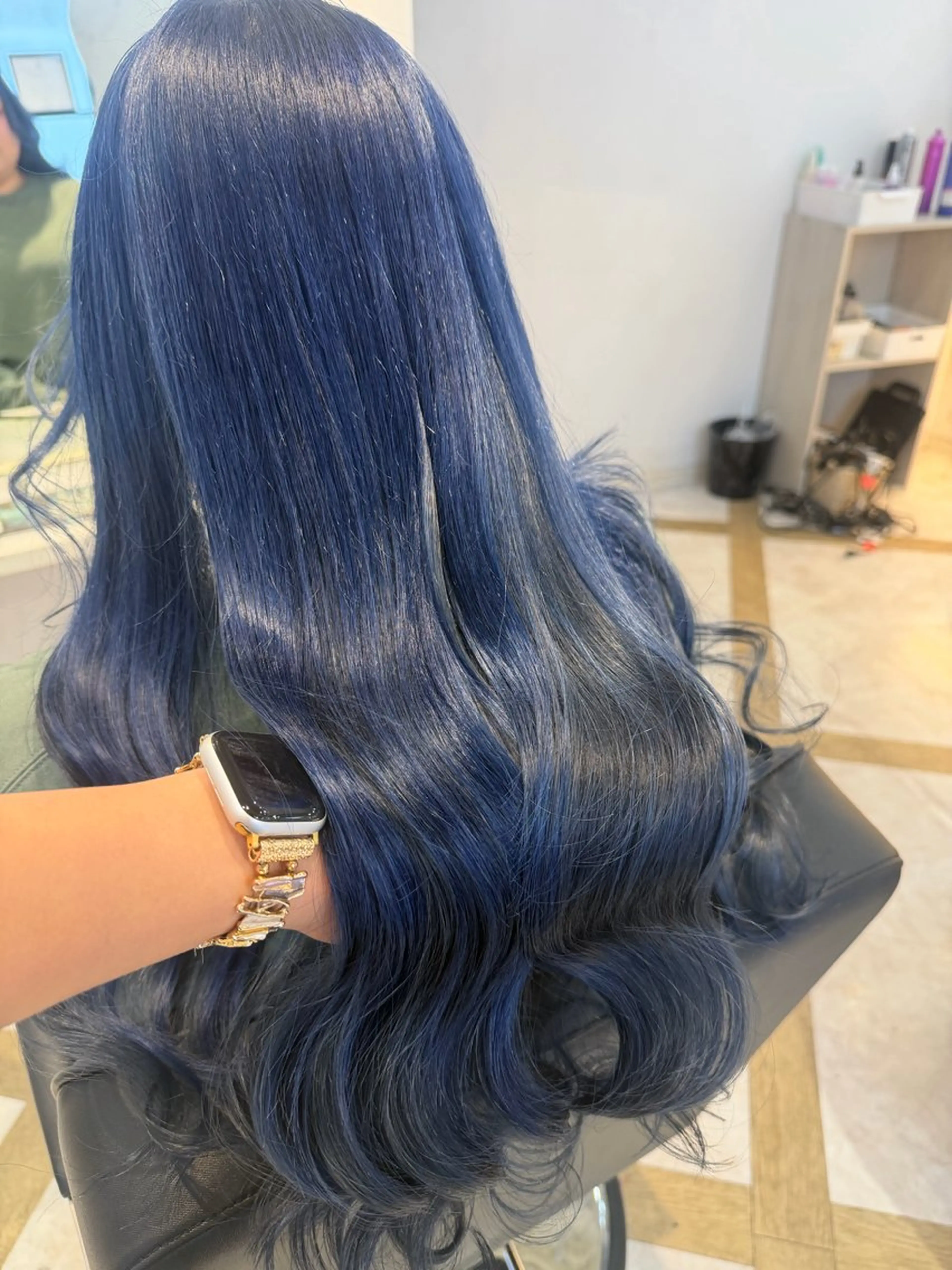 ロング カラー ブリーチ 透明感カラー ブリーチなしカラー くびれヘア 顔まわりレイヤー ヘアカラー Lovis moa 〘国分 かな〙のヘアスタイル