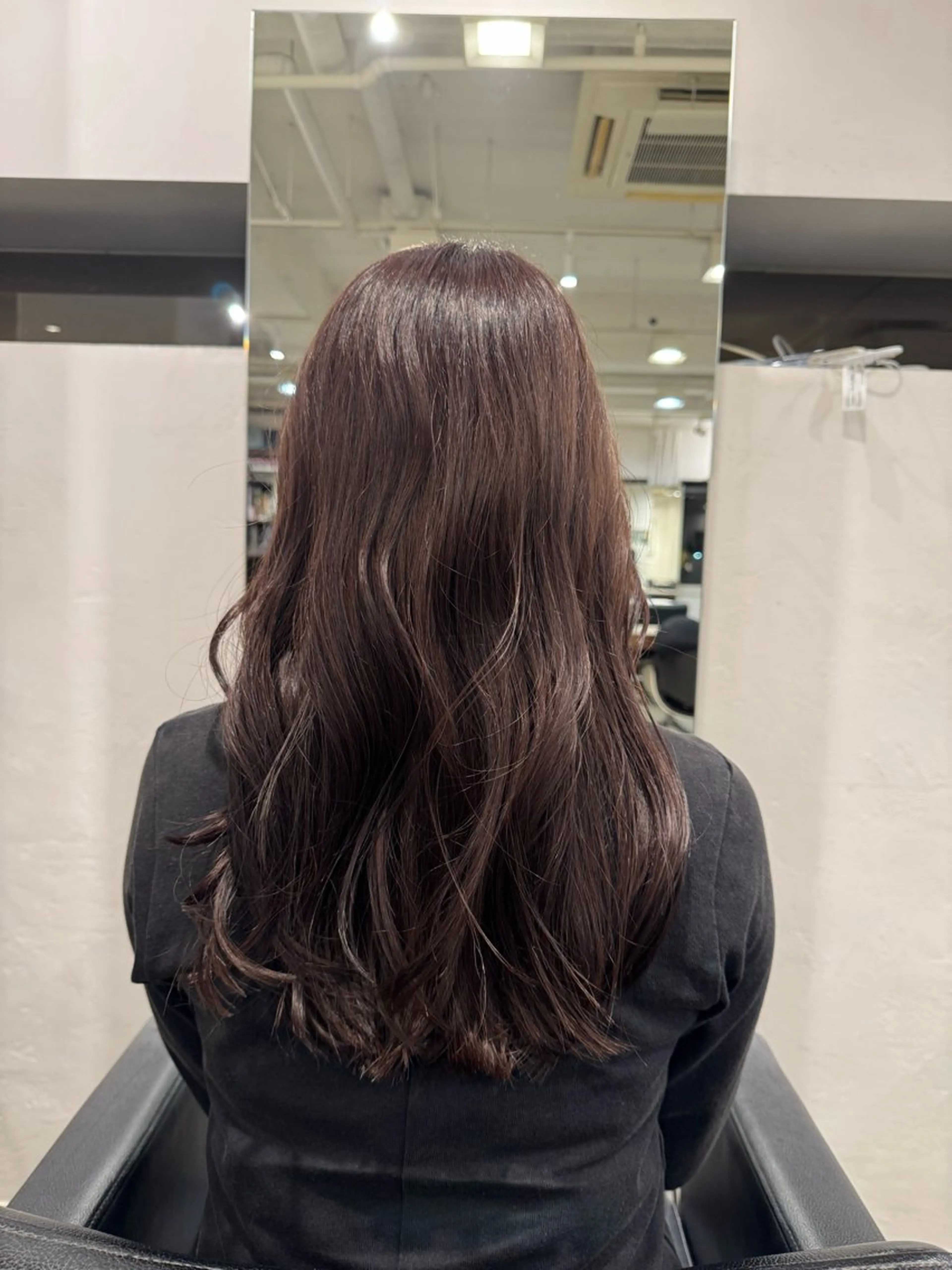 ロング カラー パープルカラー レッドカラー 佐藤 岬樹のヘアスタイル