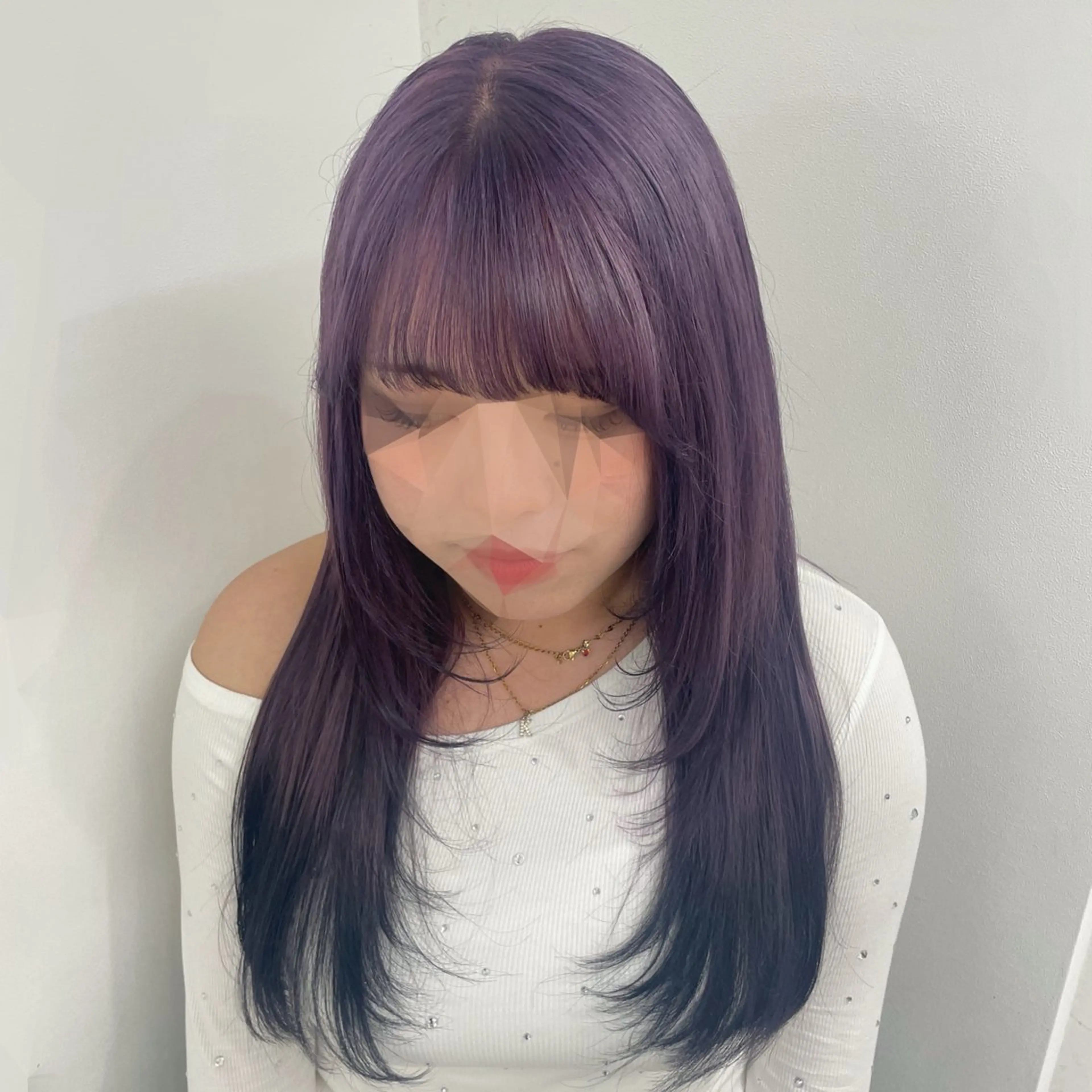 カラー ヘアアレンジ 黒髪 ブリーチ ダークグレー ラベンダーカラー 古沢 みづきのヘアスタイル