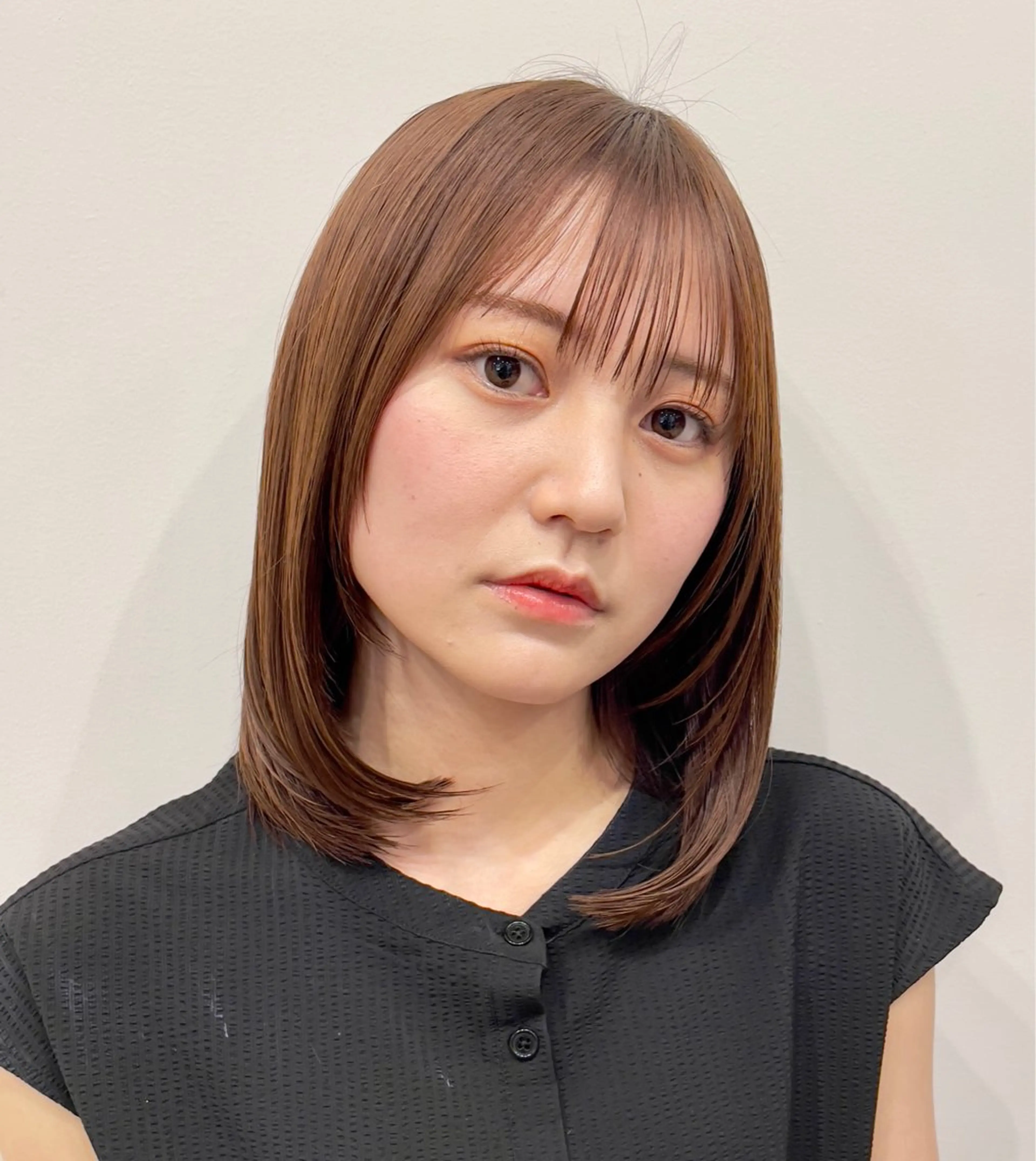 ミディアム JIAKI 似合わせカットのヘアスタイル