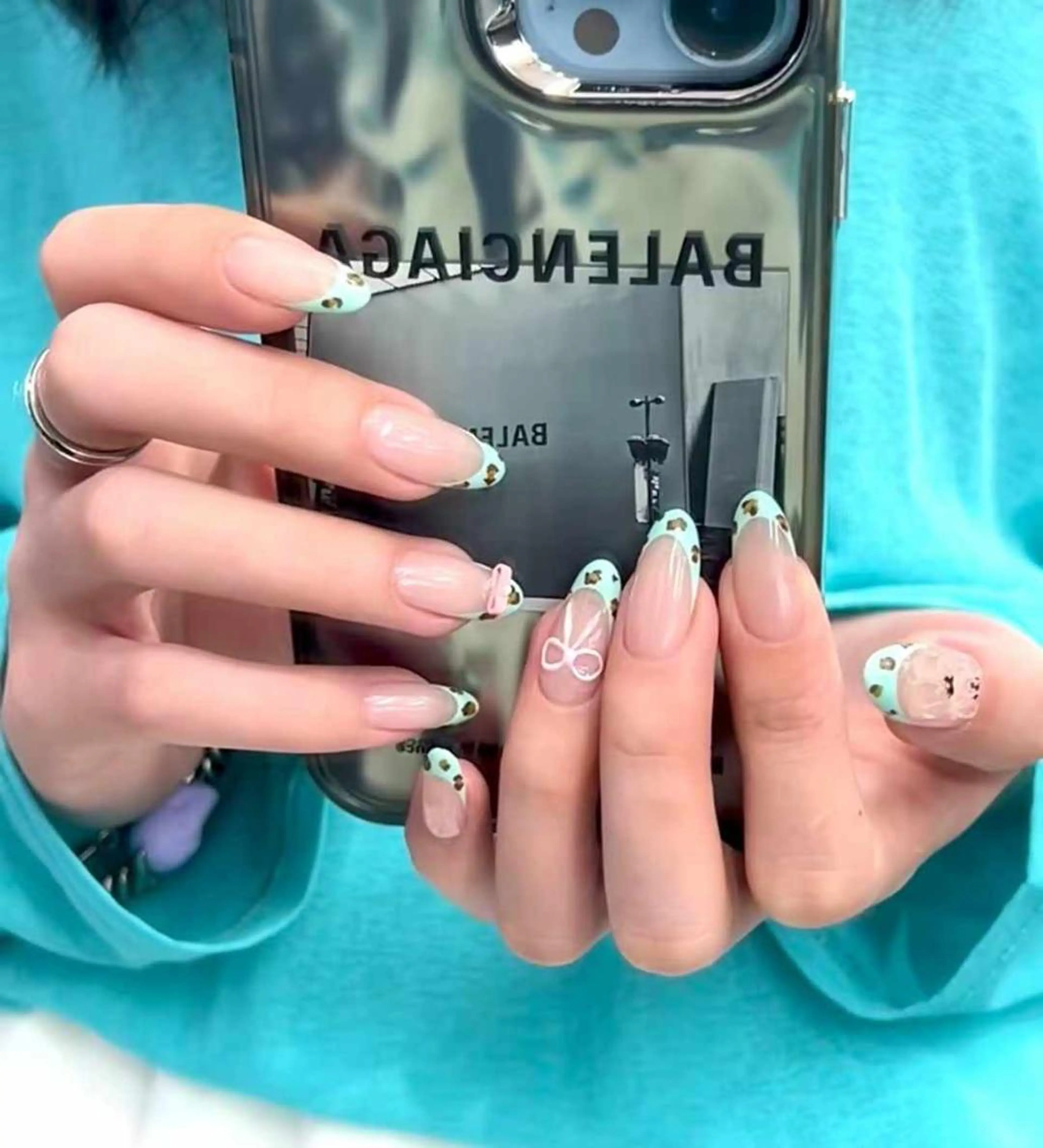 ネイル VIVIAN エイのネイルデザイン