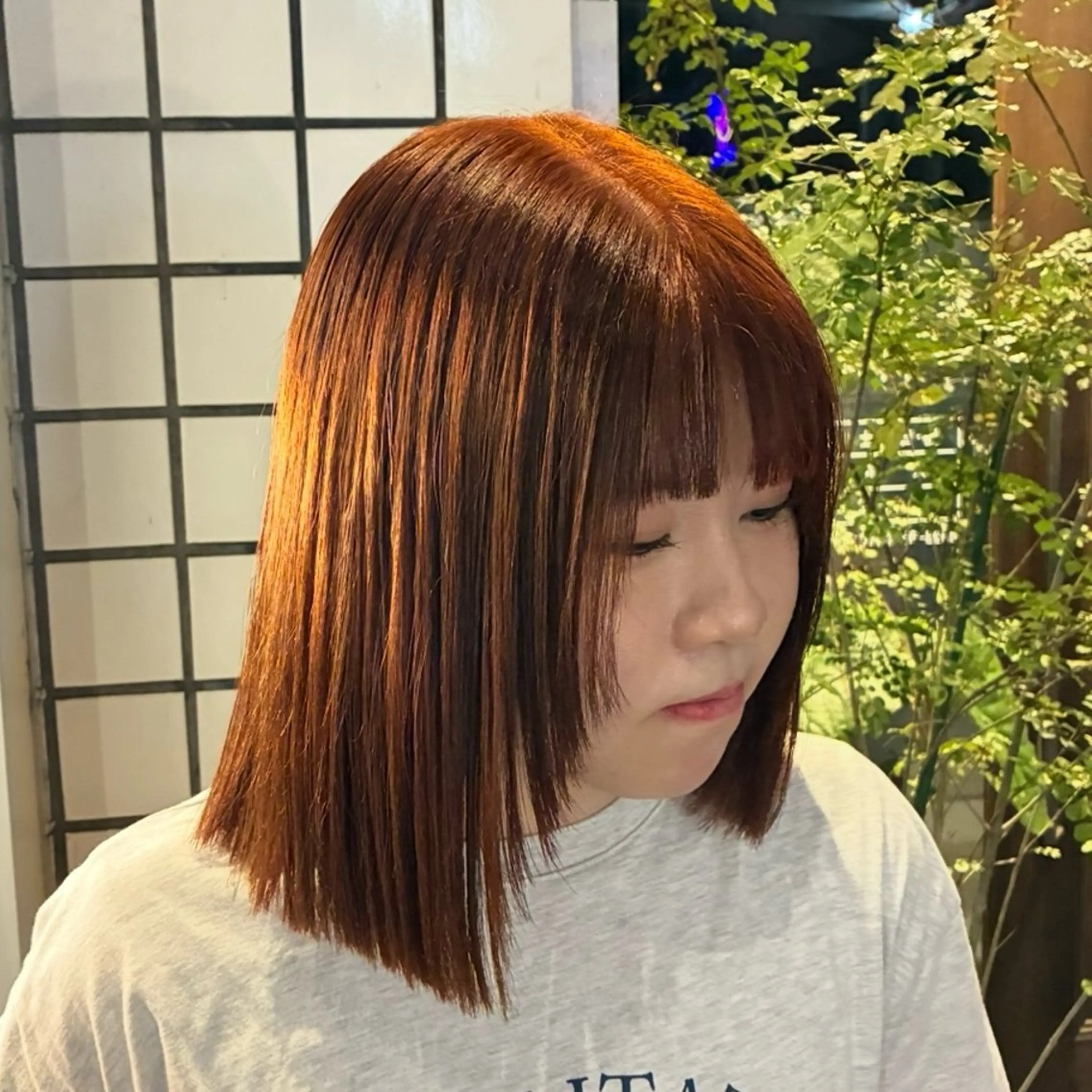 ミディアム 酸性ストレート カット ヘアカラー トリートメント ハイトーン/レイヤー カット/TAKEのヘアスタイル