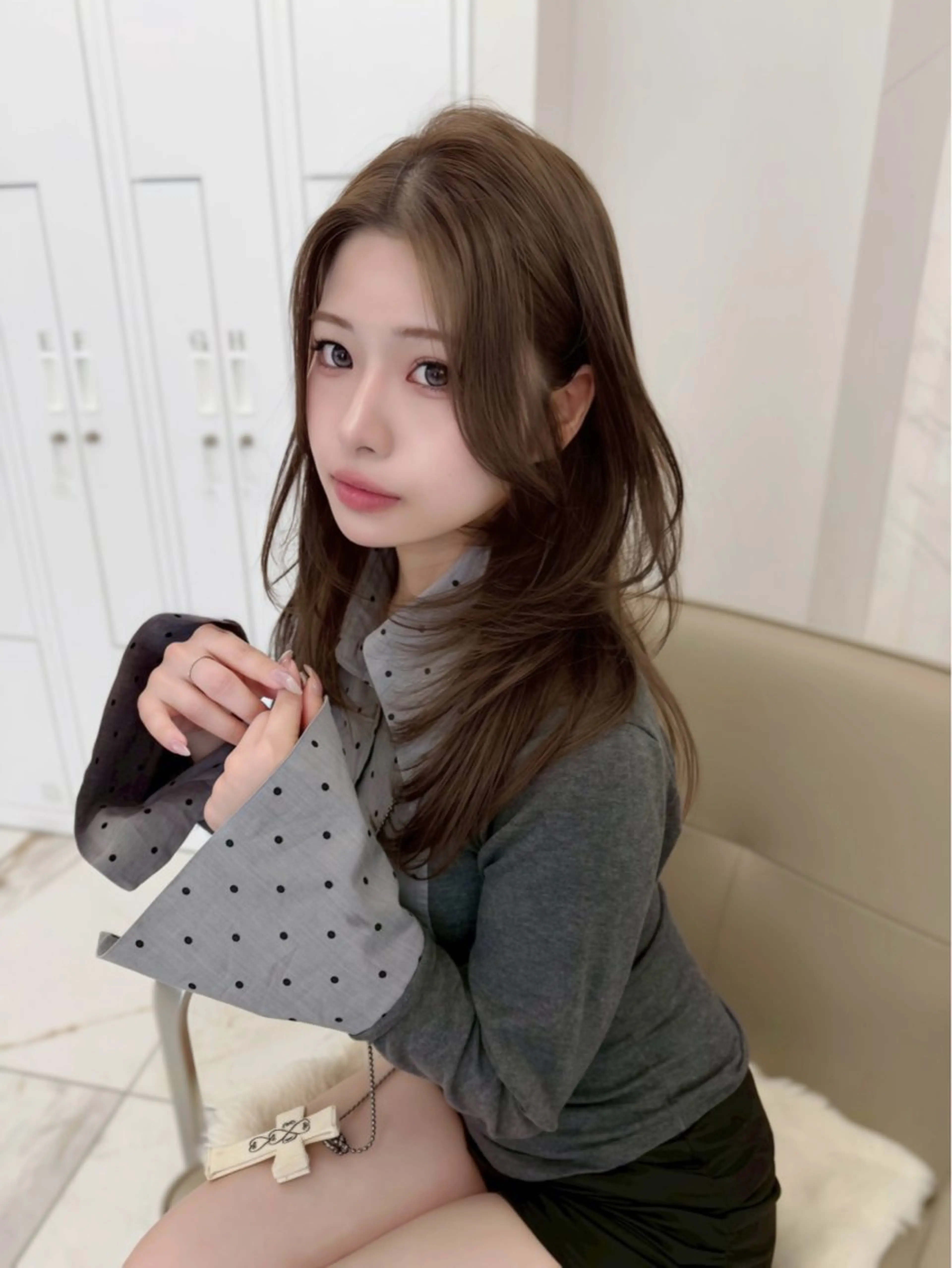 セミロング カラー ベージュカラー ハイレイヤー レイヤーカット カット ヘアカラー トリートメント chii /ハイレイヤーのヘアスタイル