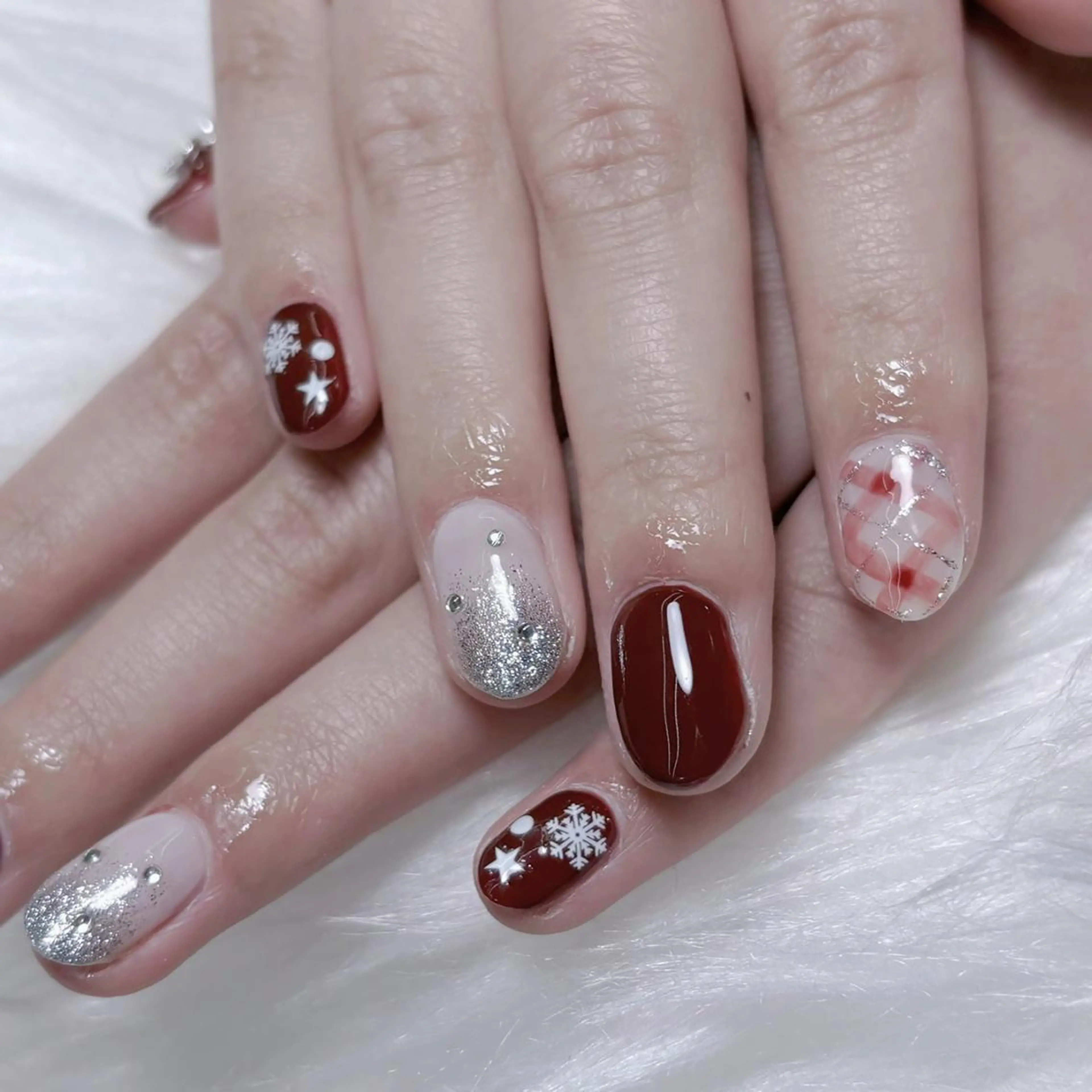 ネイル ハンドネイル ki🍒🍒 ki ツルツルネイルのネイルデザイン