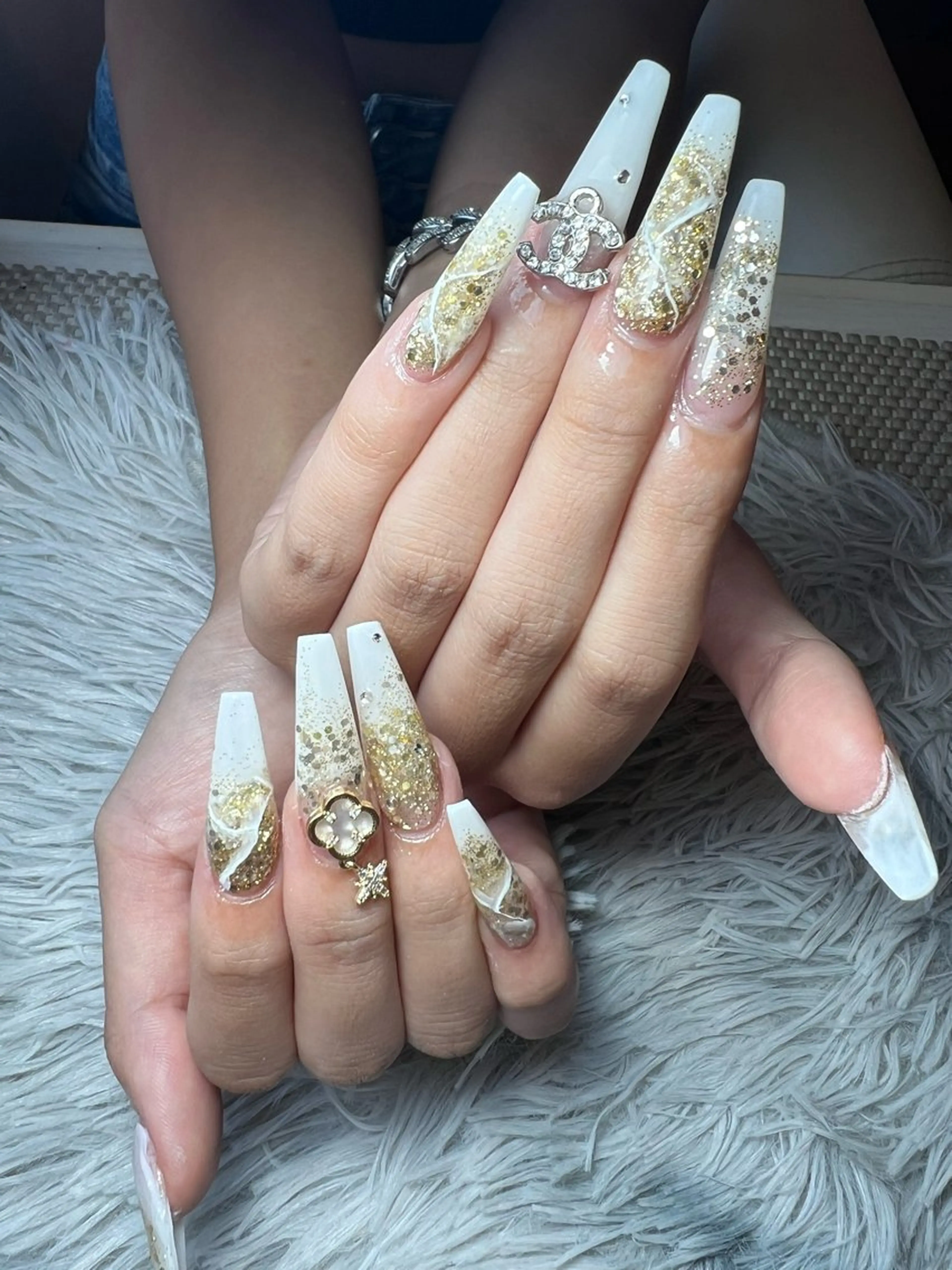 ネイル アートネイル ロングネイル 大理石ネイル(マーブル) スカルプネイル ハンドネイル シェヌネイル JURAのネイルデザイン