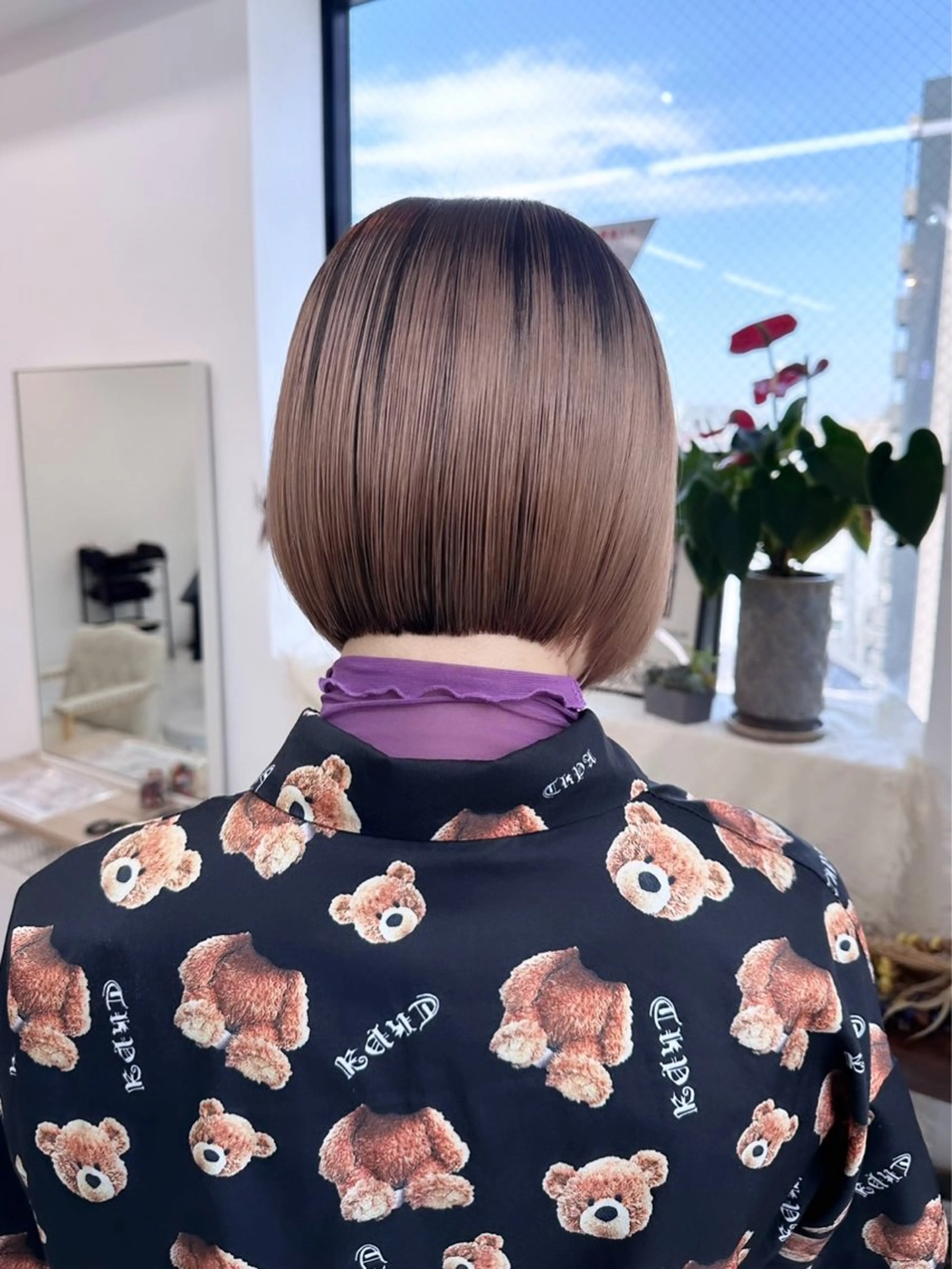 ショート カラー ヘアアレンジ TAKUMAブリーチ /切りっぱなし🪽のヘアスタイル