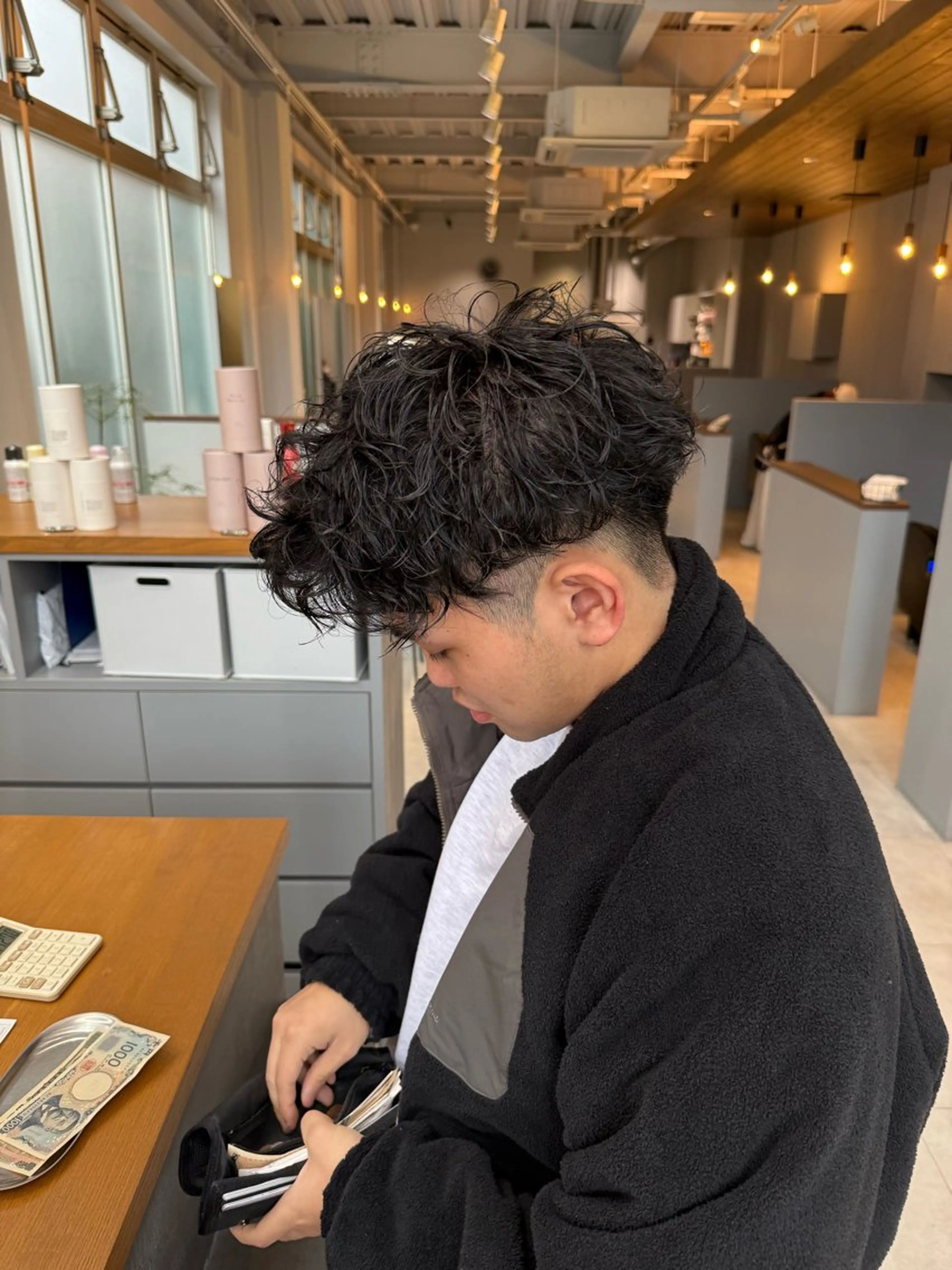 パーマ メンズ メンズパーマ ツイストスパイラルパーマ スパイラルパーマ カット 石原圭悟 /ショート/艶カラーのヘアスタイル