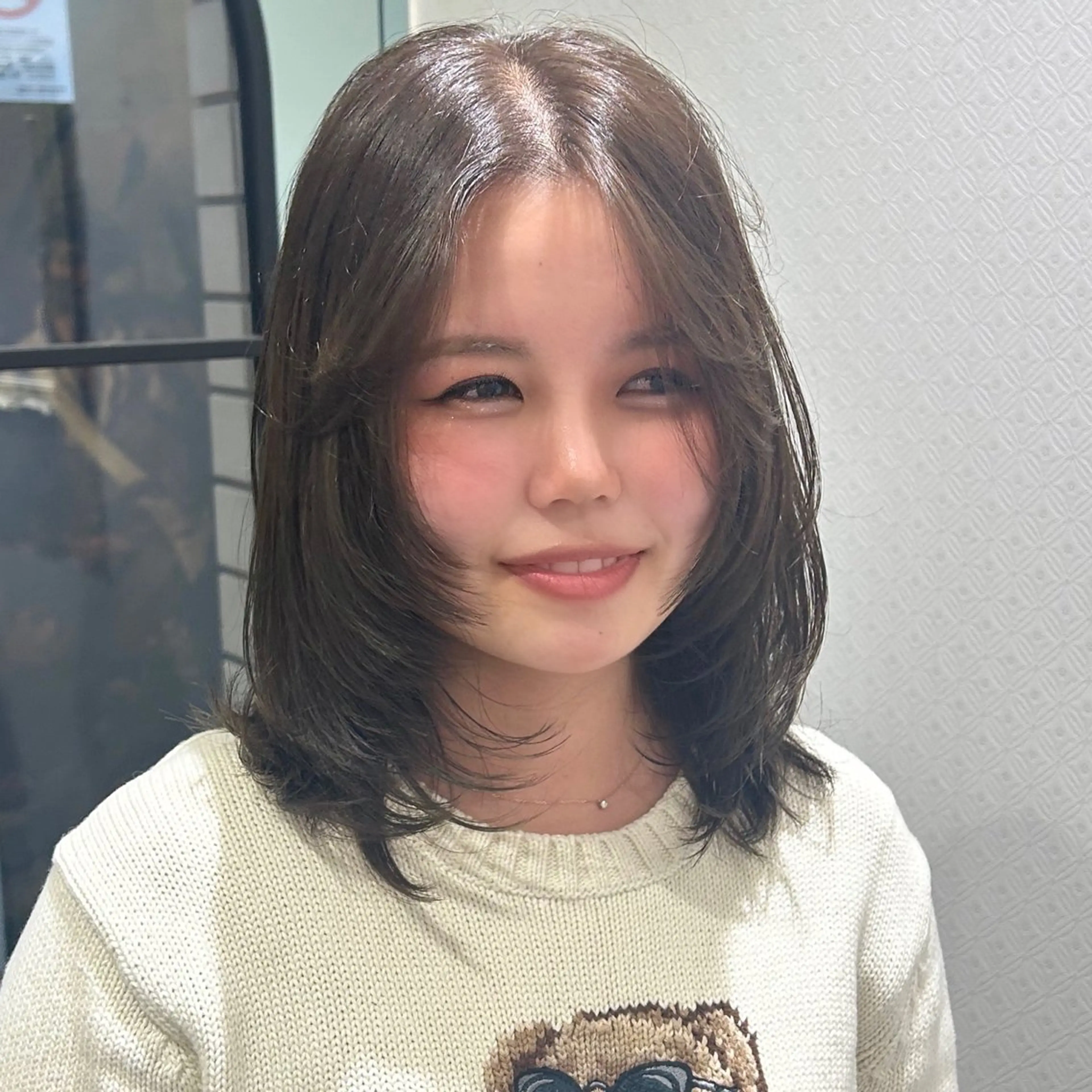 ミディアム カラー ヘアアレンジ オリーブカラー レイヤーカット トリートメント 🍓女性専用サロン/ こころ🍓のヘアスタイル