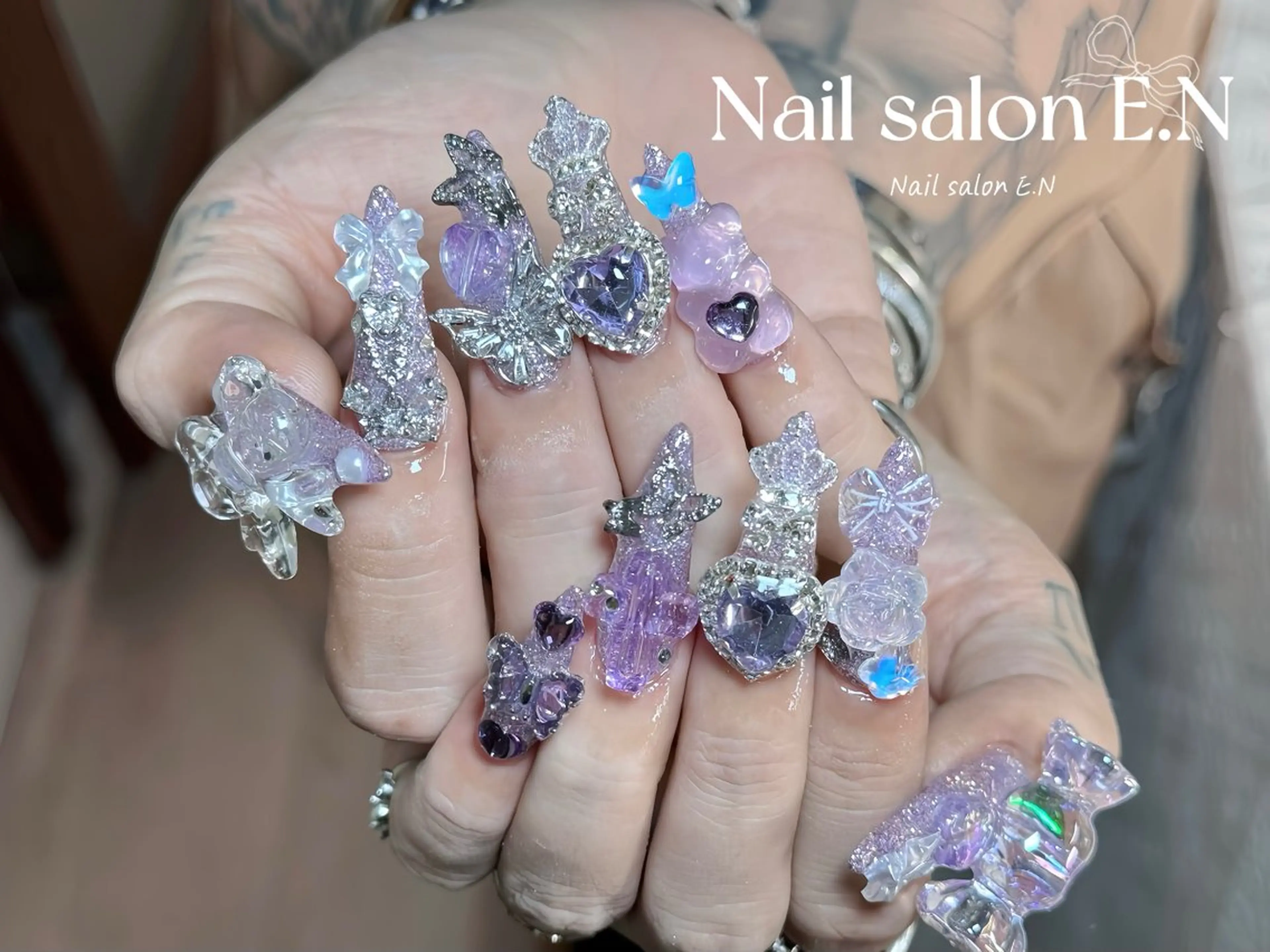 ネイル アートネイル オーロラネイル ブラウン クリアネイル フレンチネイル ハンドネイル E.N🦋 長さ出し/持ち込みのネイルデザイン