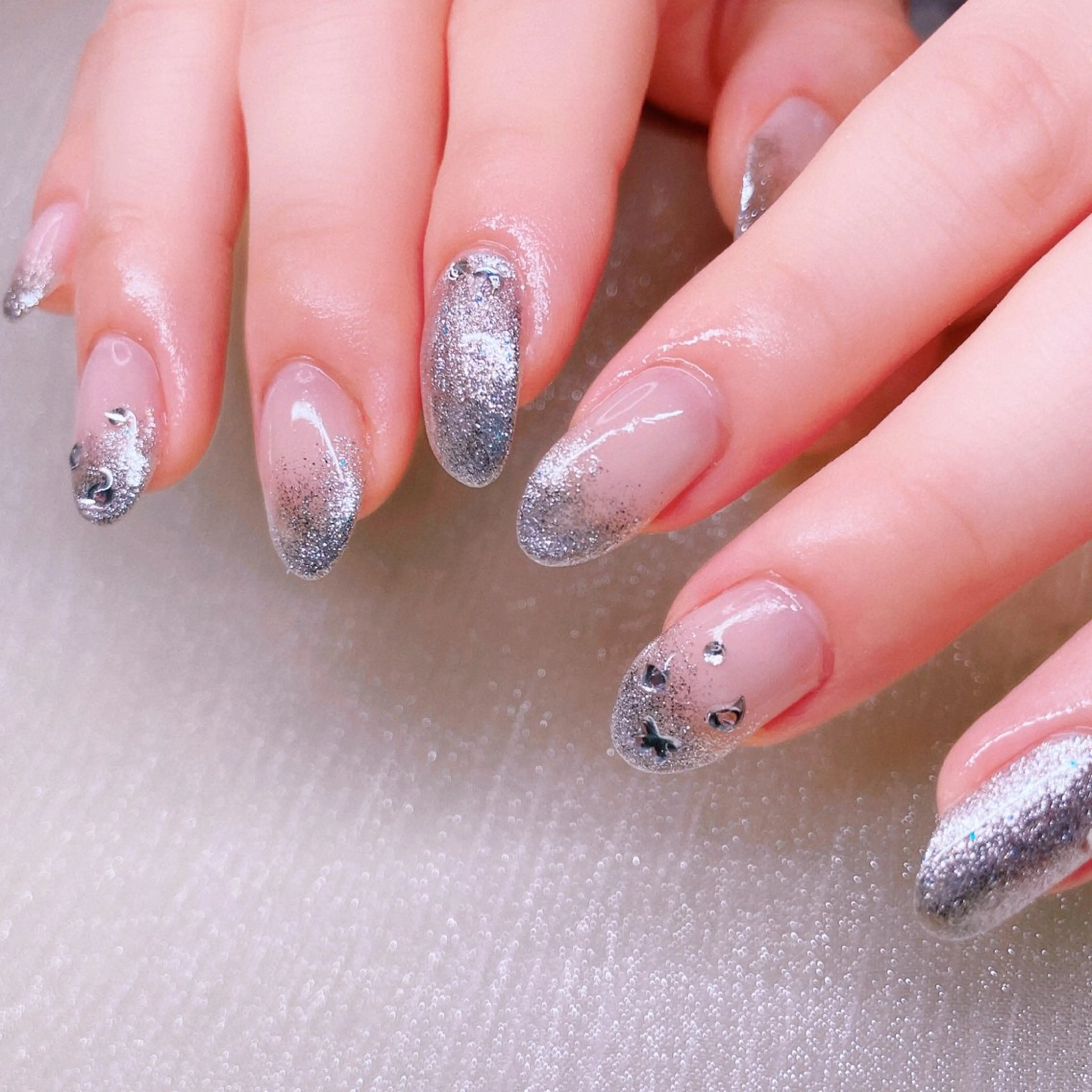 ネイル 長さ出し ストーンネイル ハンドネイル Nailist suzuのネイルデザイン