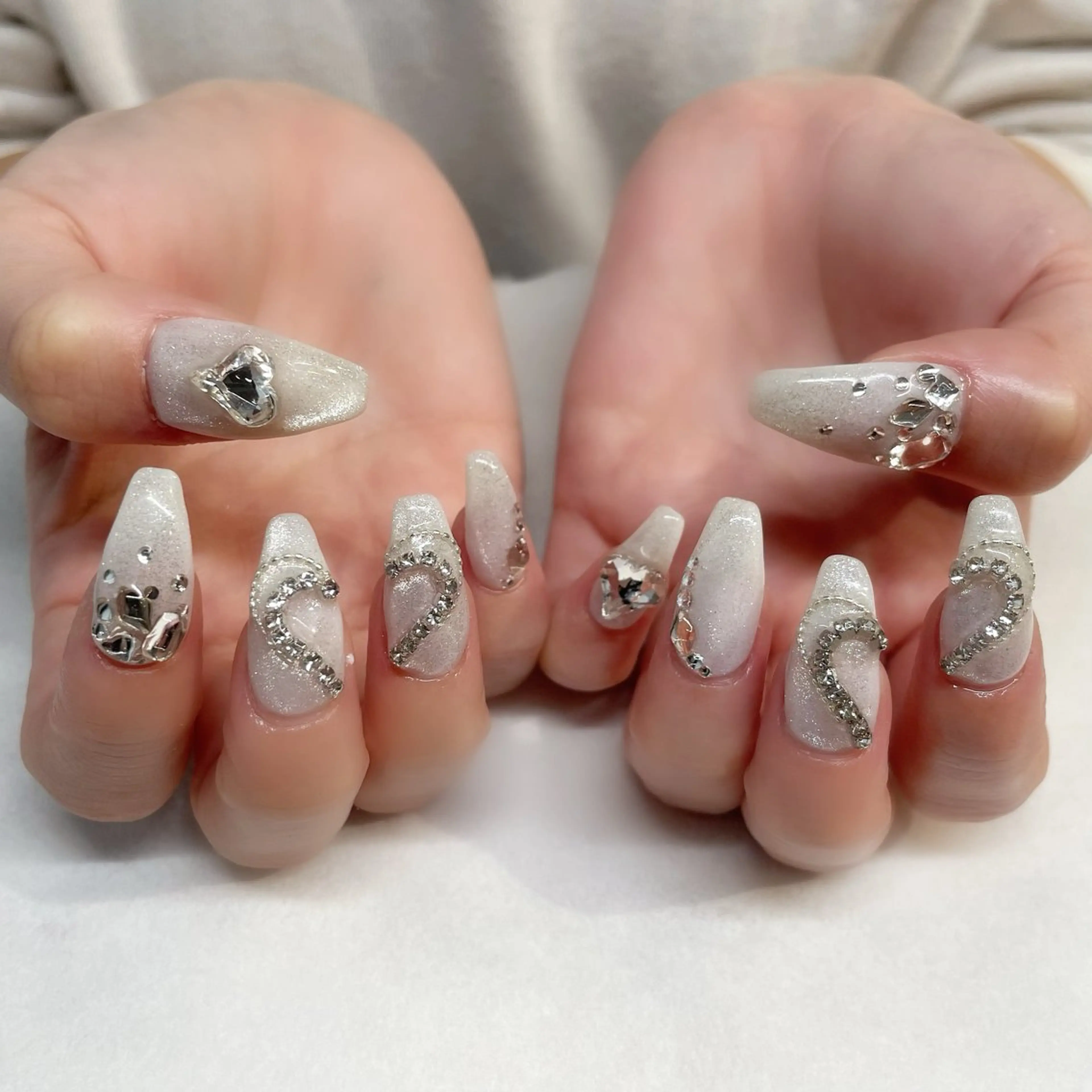 ネイル ハンドネイル 💎🐰 saki. m 🐰💎のネイルデザイン