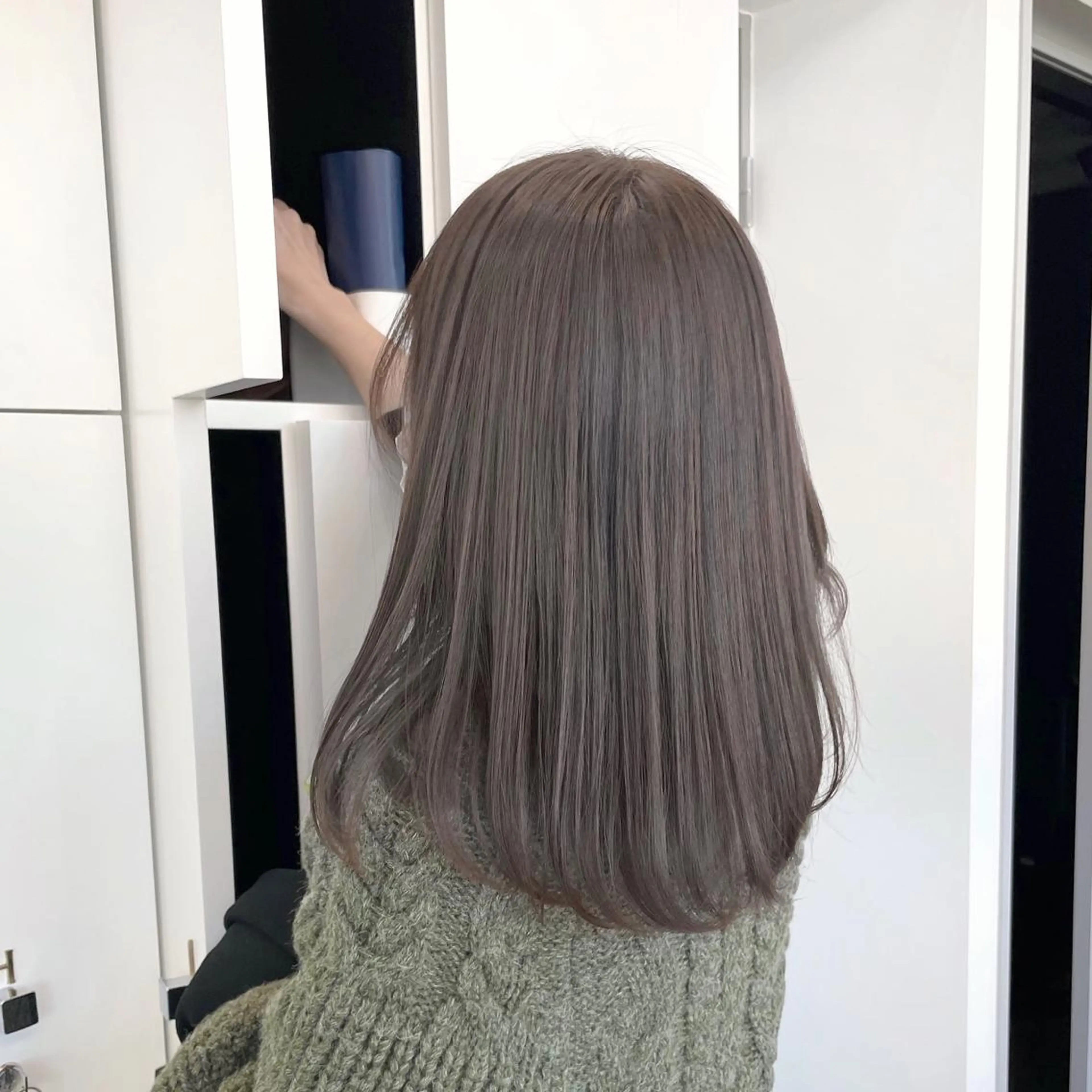 ミディアム カラー ヘアカラー トリートメント ヘッドスパ ヘアセット SALOWIN表参道　arist店所属・柔らか透け感カラー 🌿ムロヤリョウスケのヘアスタイル
