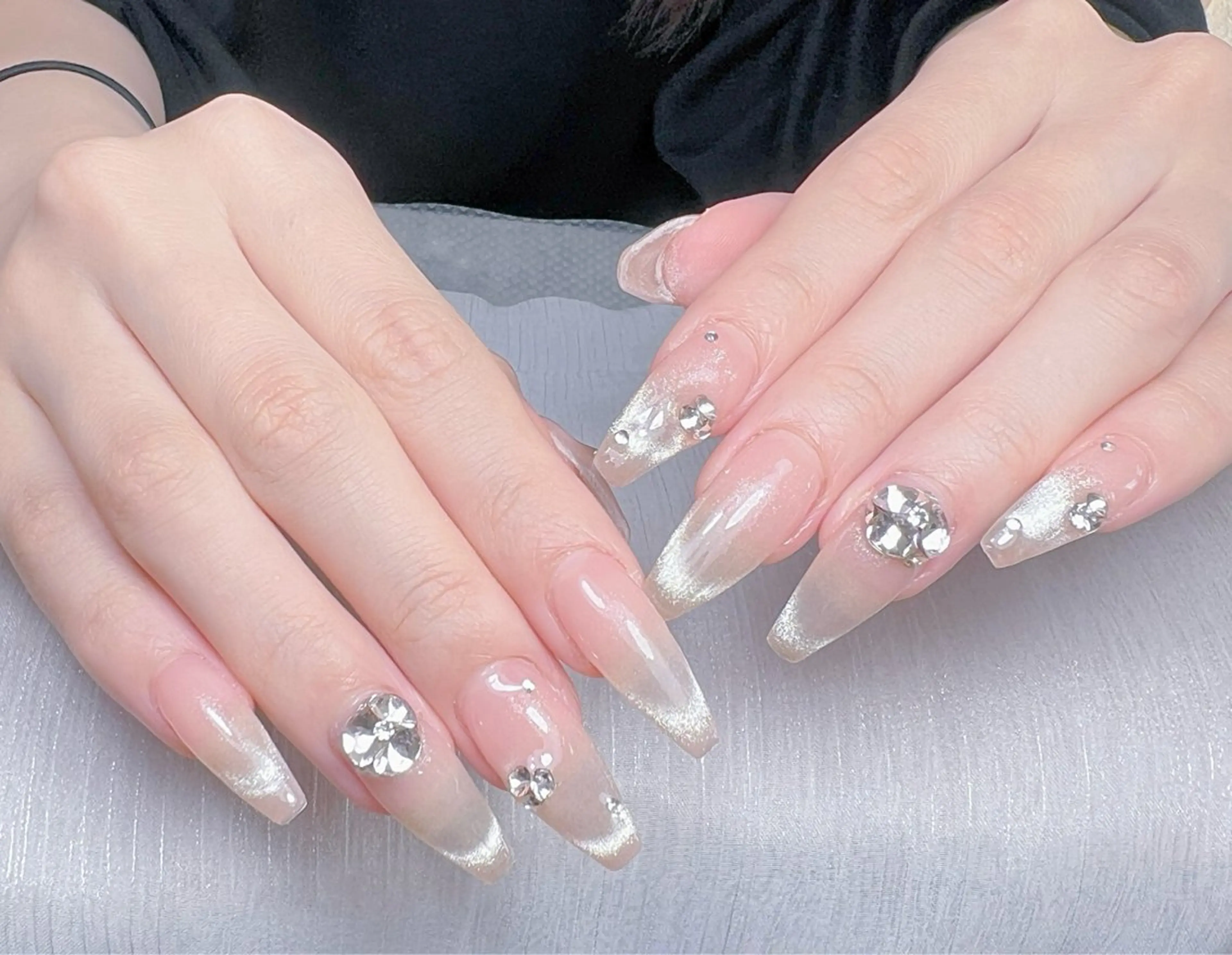 ネイル アートネイル オーロラネイル チークネイル 長さ出し フットネイル Miya _nailのネイルデザイン