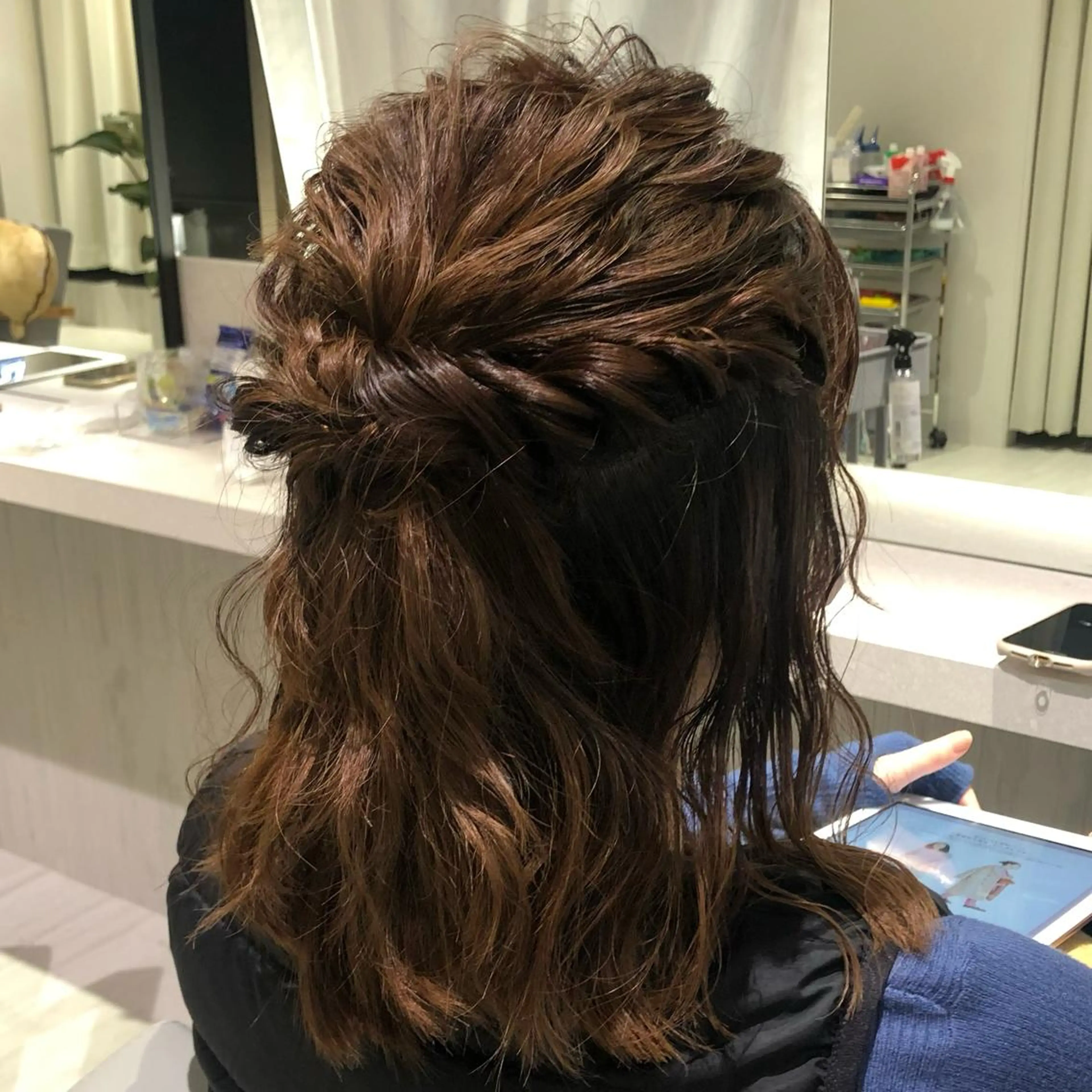 ミディアム ヘアアレンジ ハーフアップ Aya ICON.whipのマツエク・マツパデザイン