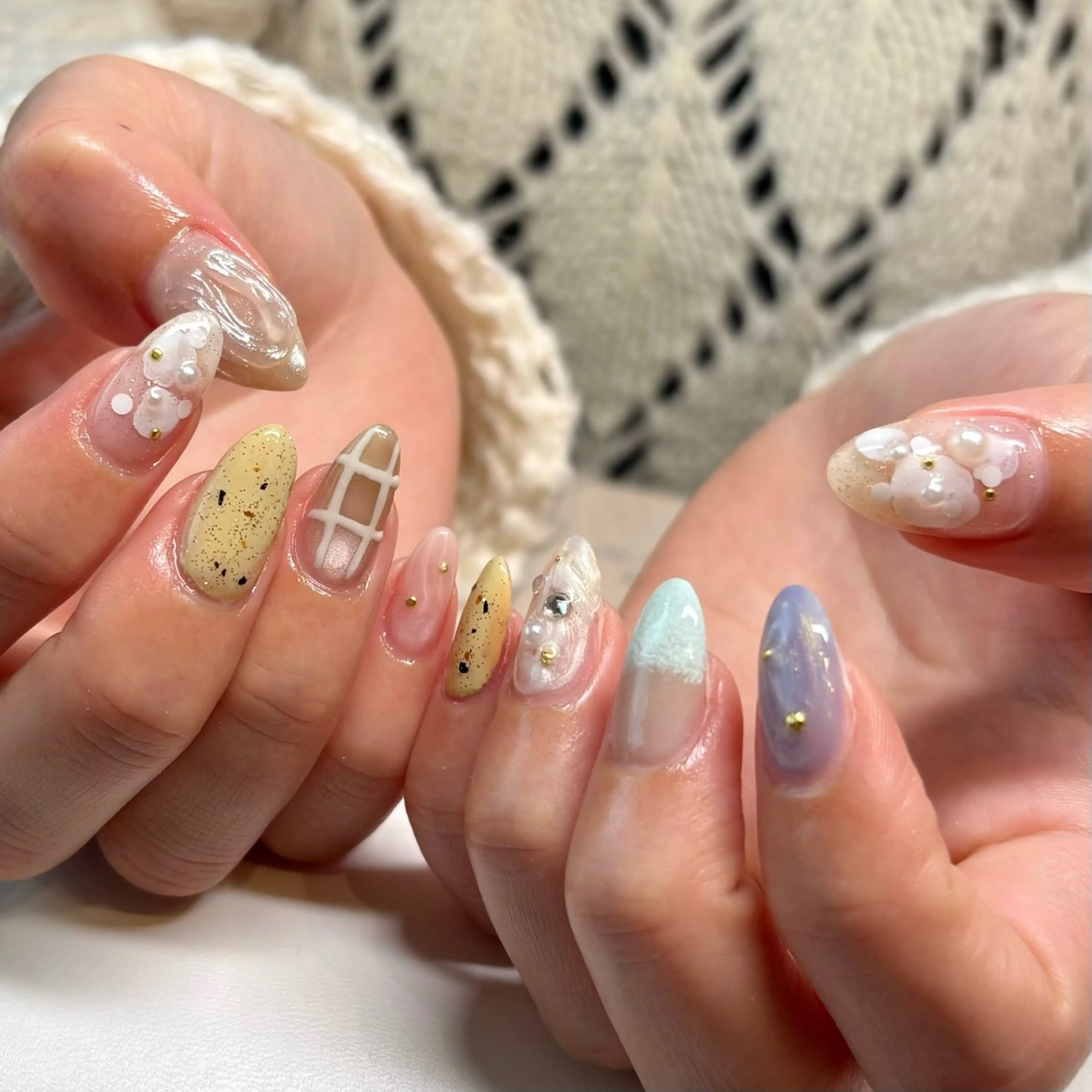 ネイル ガーリー 韓国ネイル マグネットネイル ニュアンスネイル オフィスネイル ハンドネイル amuse ニュアンス/個性派のネイルデザイン