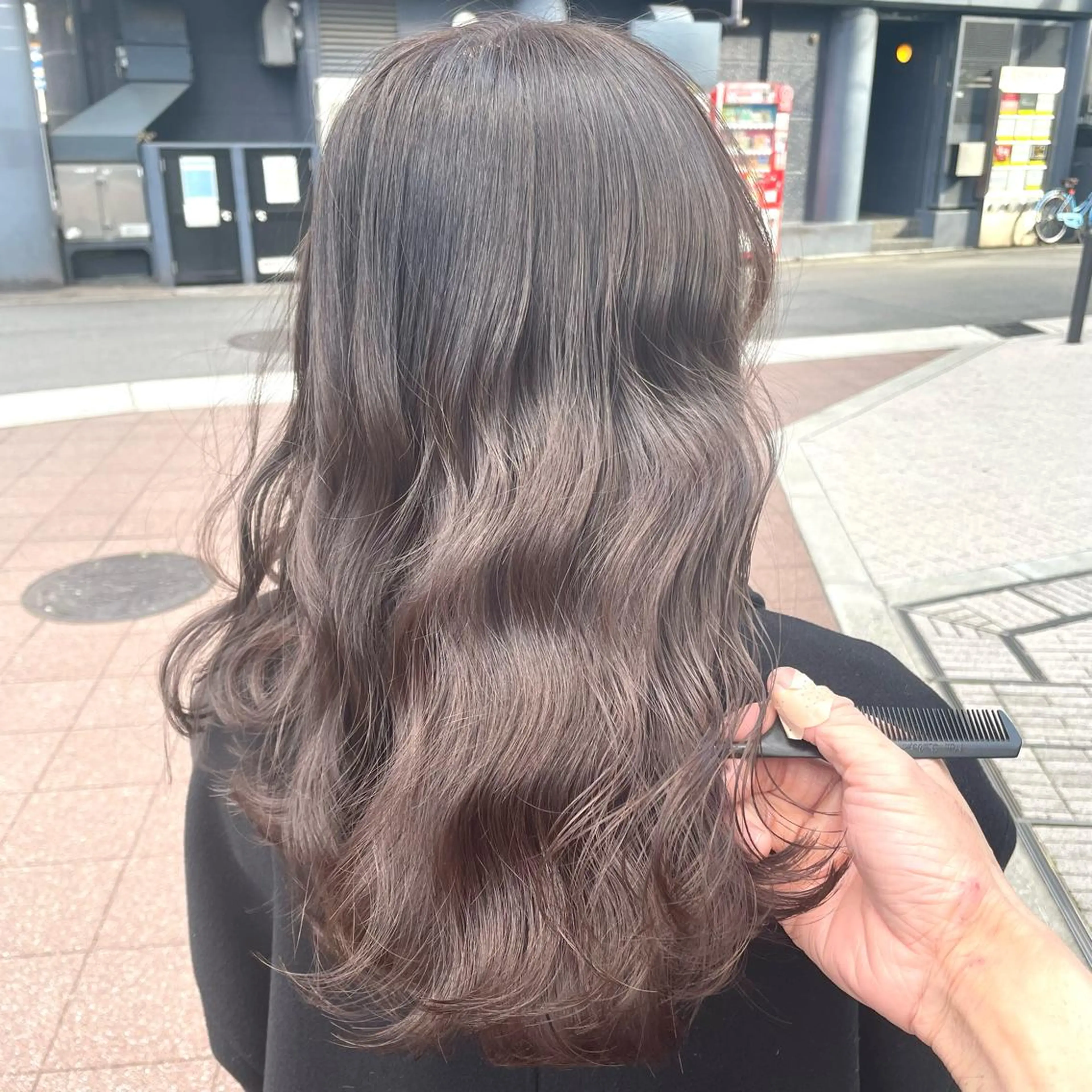 ロング カラー 肌に馴染む暗髪 梅田・増田のヘアスタイル