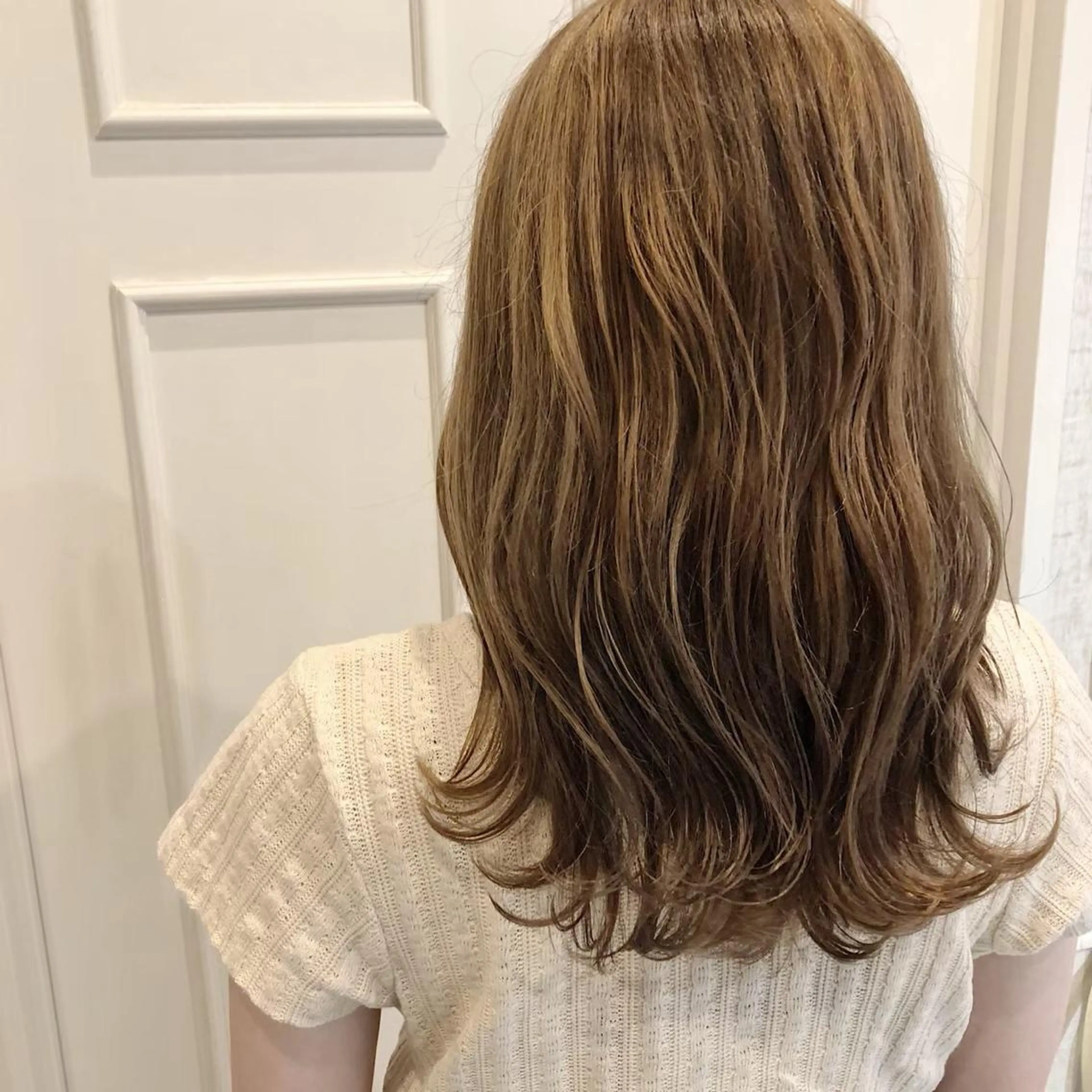 ミディアム カラー ベージュカラー Blanco Color&Careのヘアスタイル