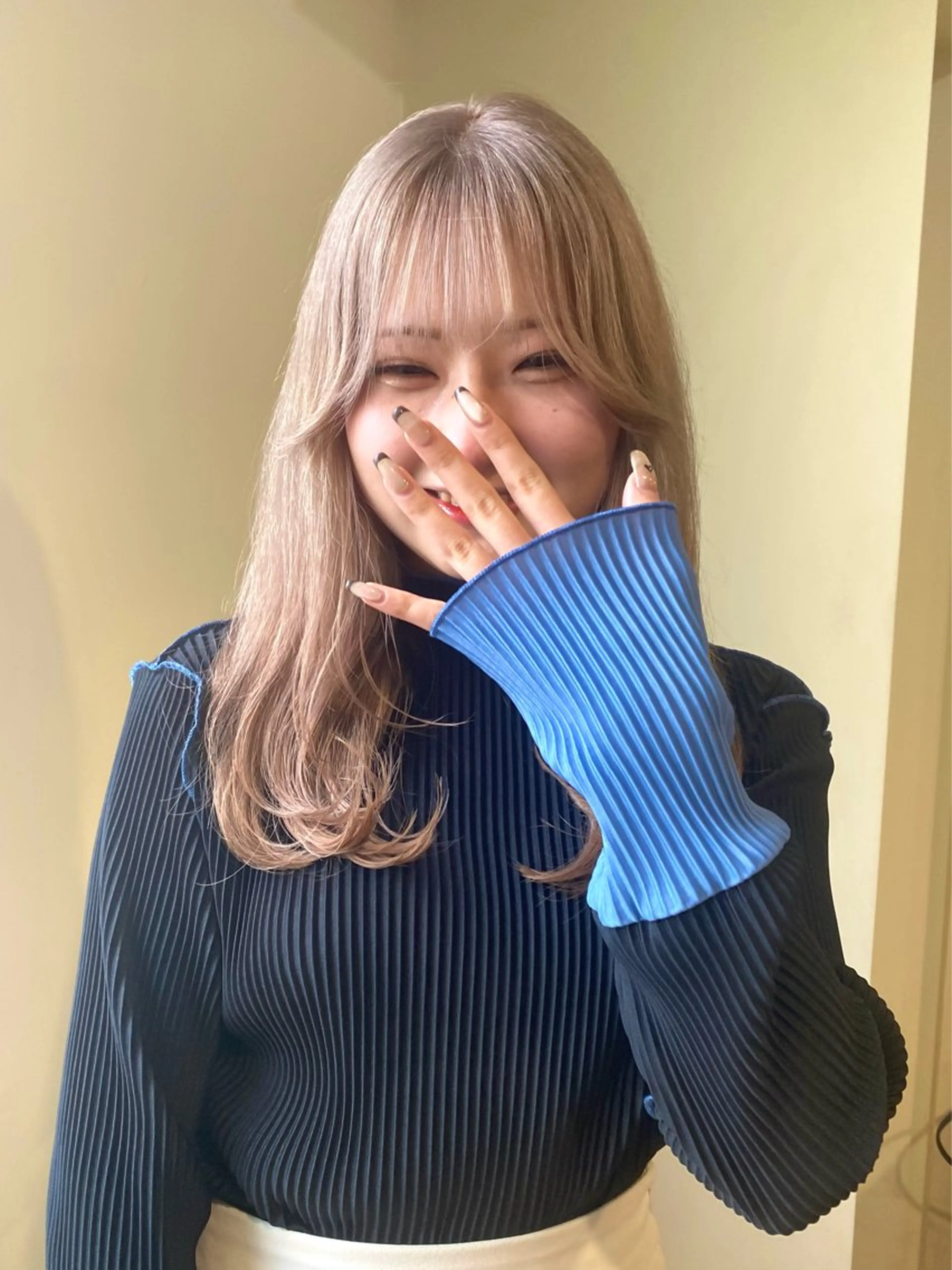 ロング カラー ベージュカラー ブリーチ ケアブリーチ ホワイトベージュ ブリーチなしベージュ カラー✨Takeのヘアスタイル