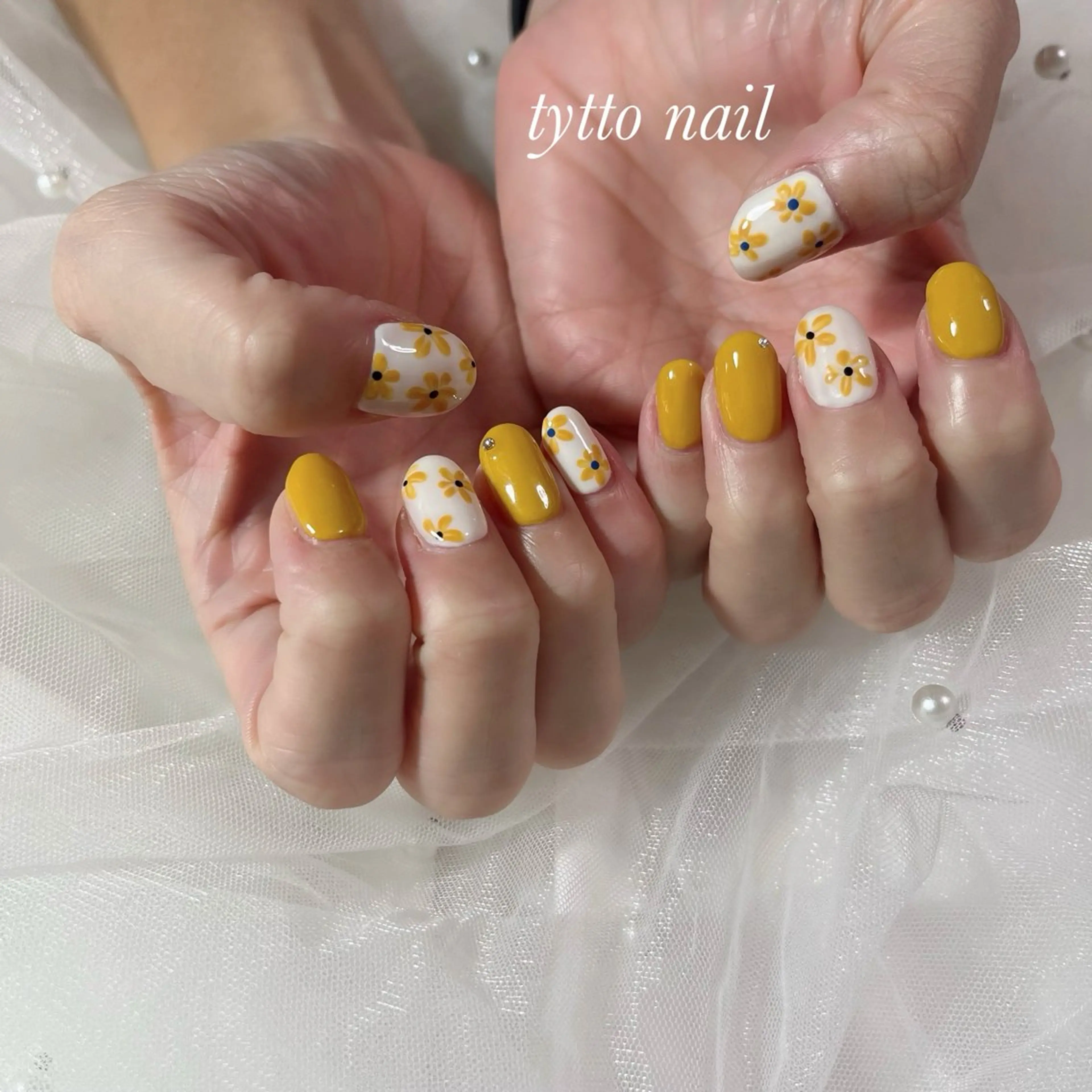ネイル フラワーネイル ワンカラーネイル ショートネイル ハンドネイル tytto nail ❤︎‪‪eri‪‪のネイルデザイン