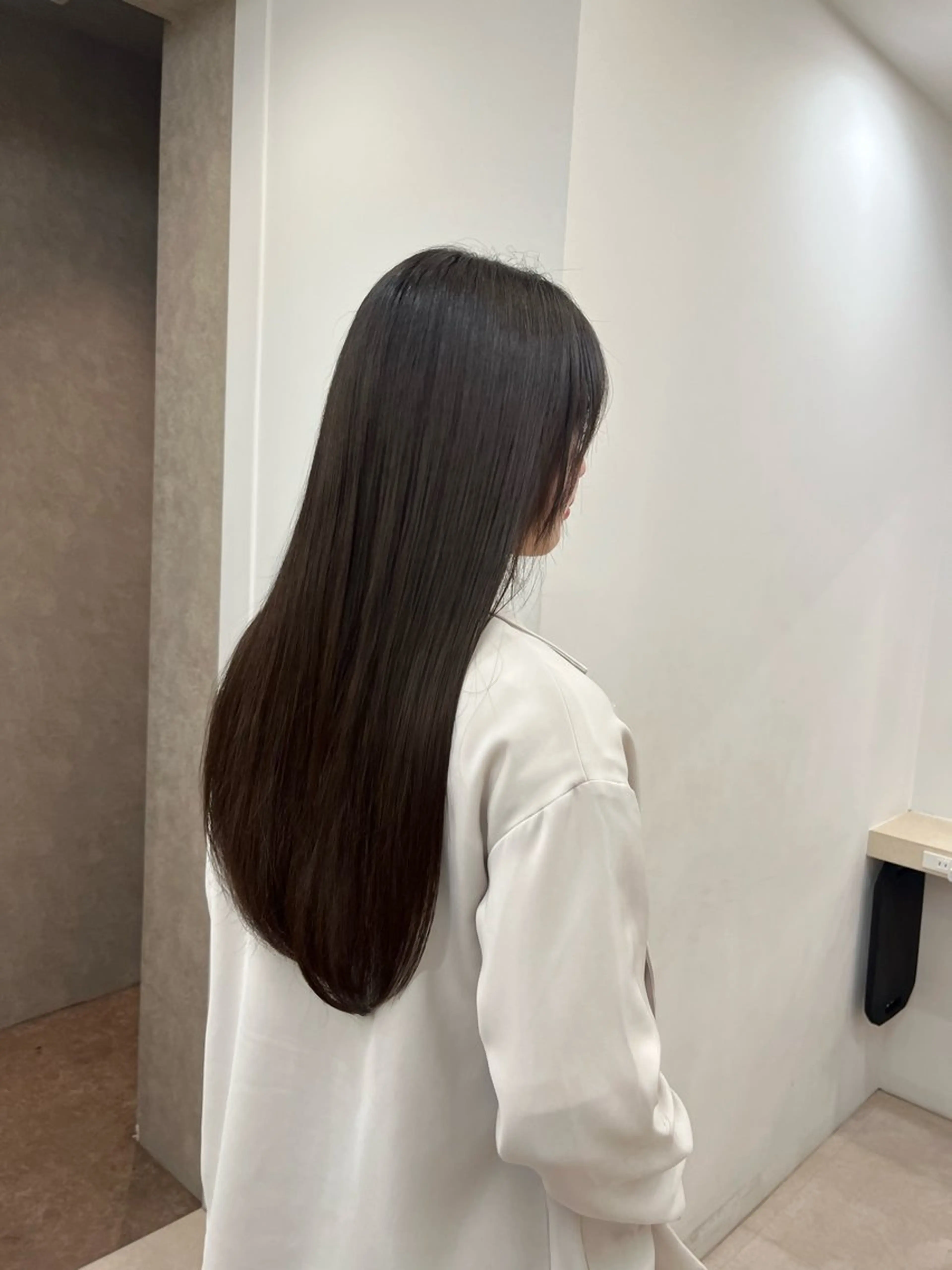 ロング トリートメント トリートメント ‎‎りな‪🪽カット /縮毛/透明感カラーのヘアスタイル