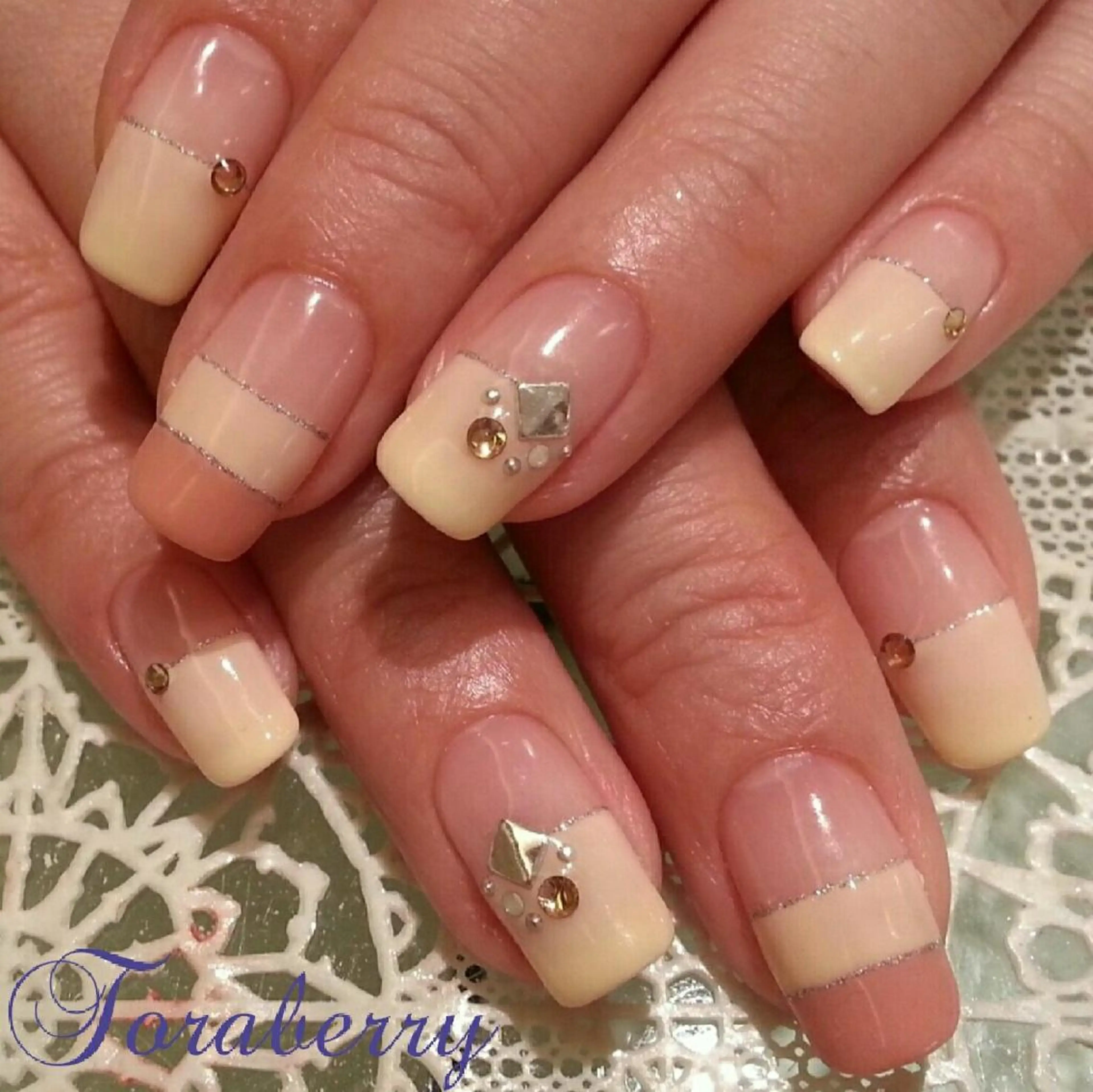 ネイル フレンチネイル ネイリスト なつみのネイルデザイン