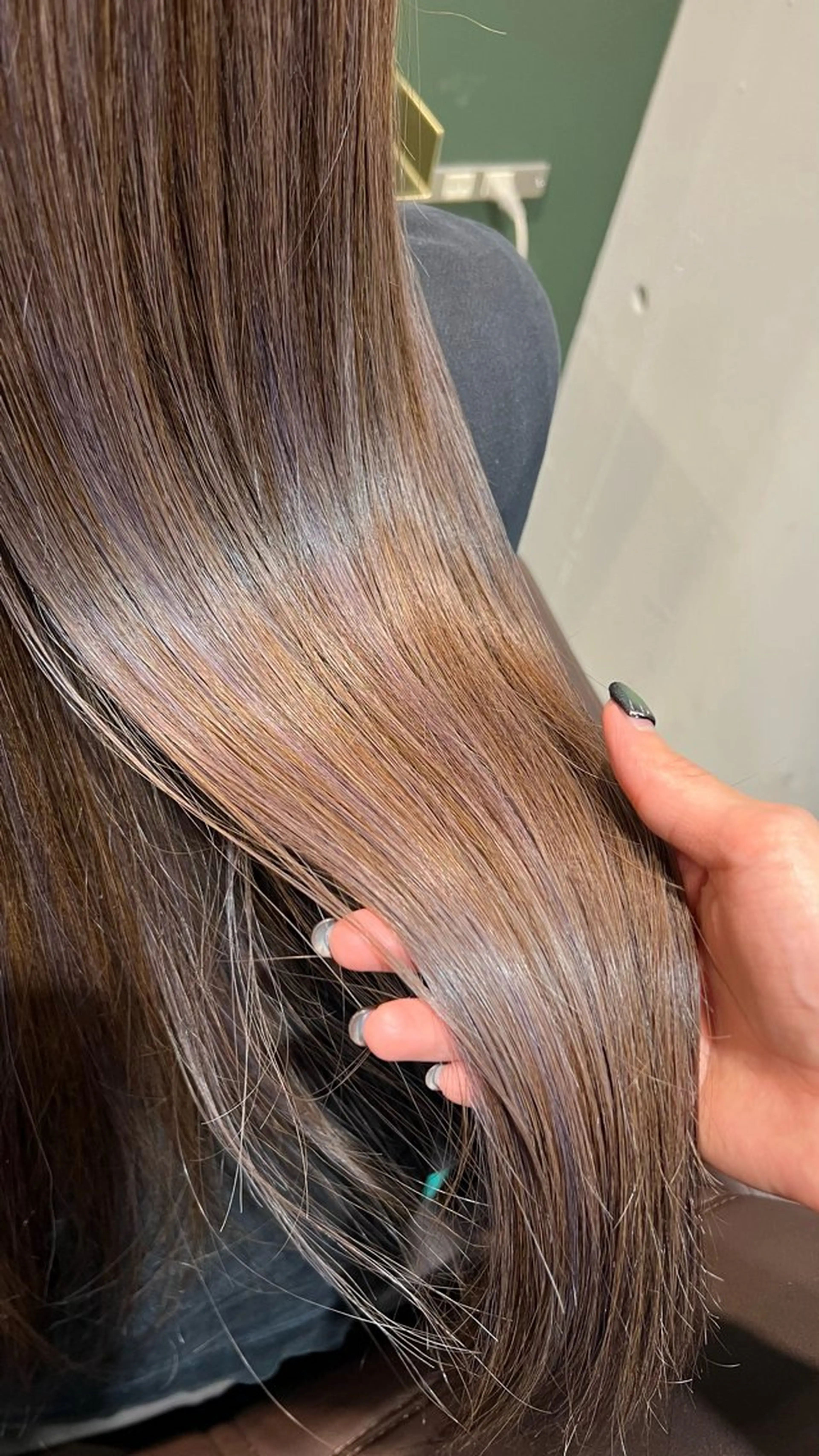 ロング カラー ハイライトカラー ピンクカラー ハイライト ヘアカラー トリートメント ヘッドスパ カラースペシャリスト しょう🧑🏼‍🎨のヘアスタイル