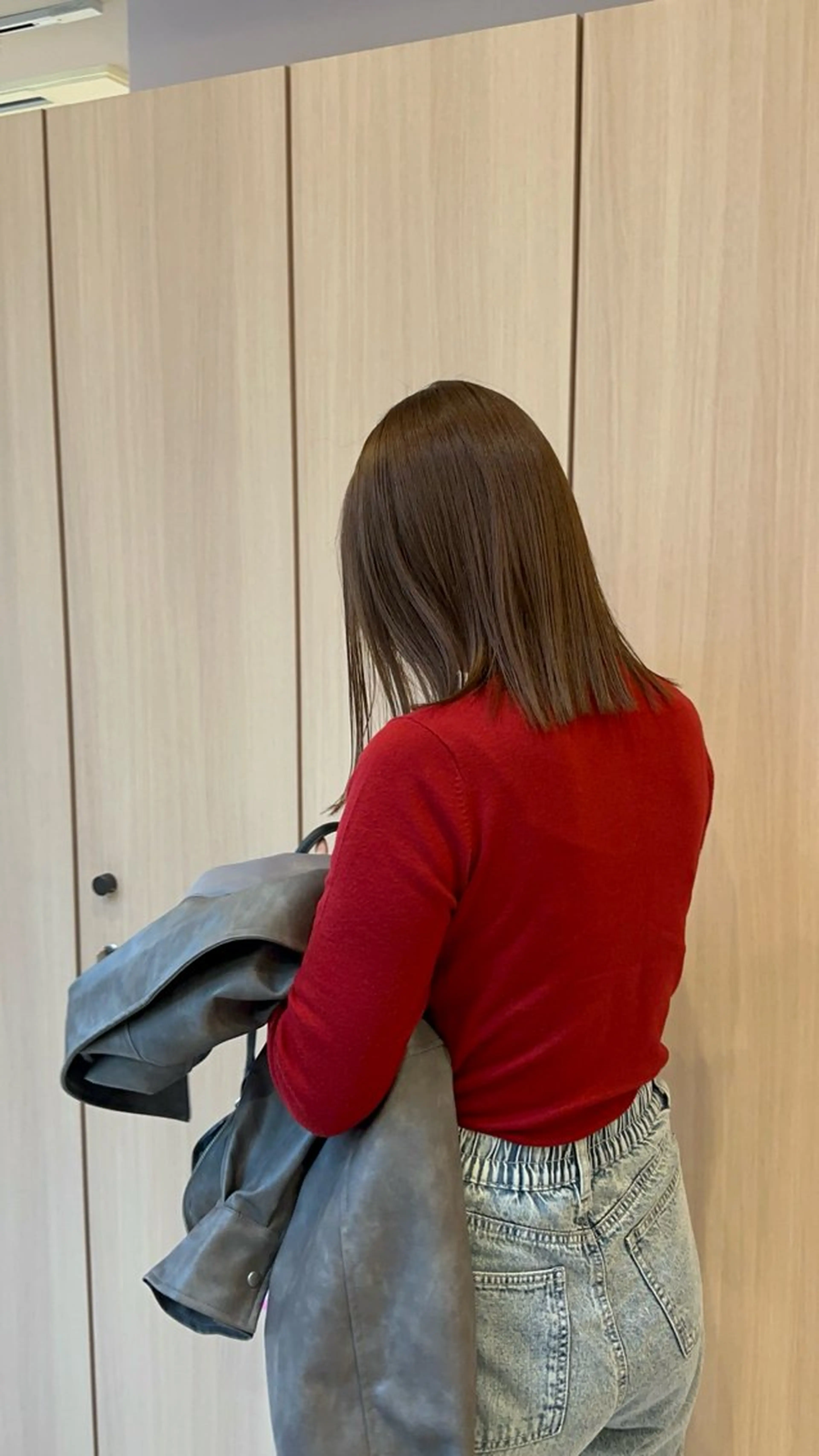 ミディアム 芝智也／ ブリーチカラーのヘアスタイル