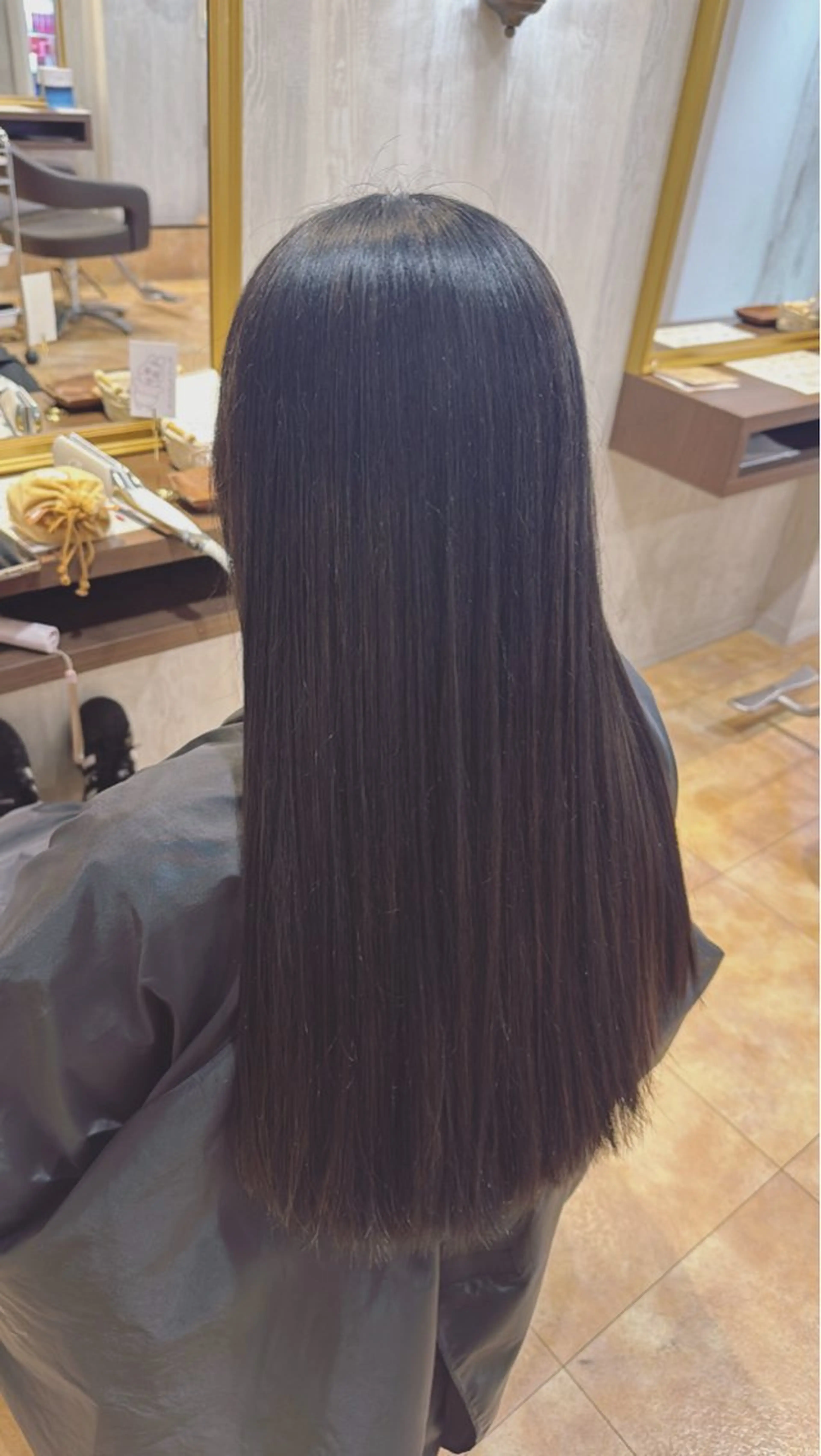 セミロング ヘアカラー トリートメント 美優🐩/透明感/ ブリーチ/栄のヘアスタイル