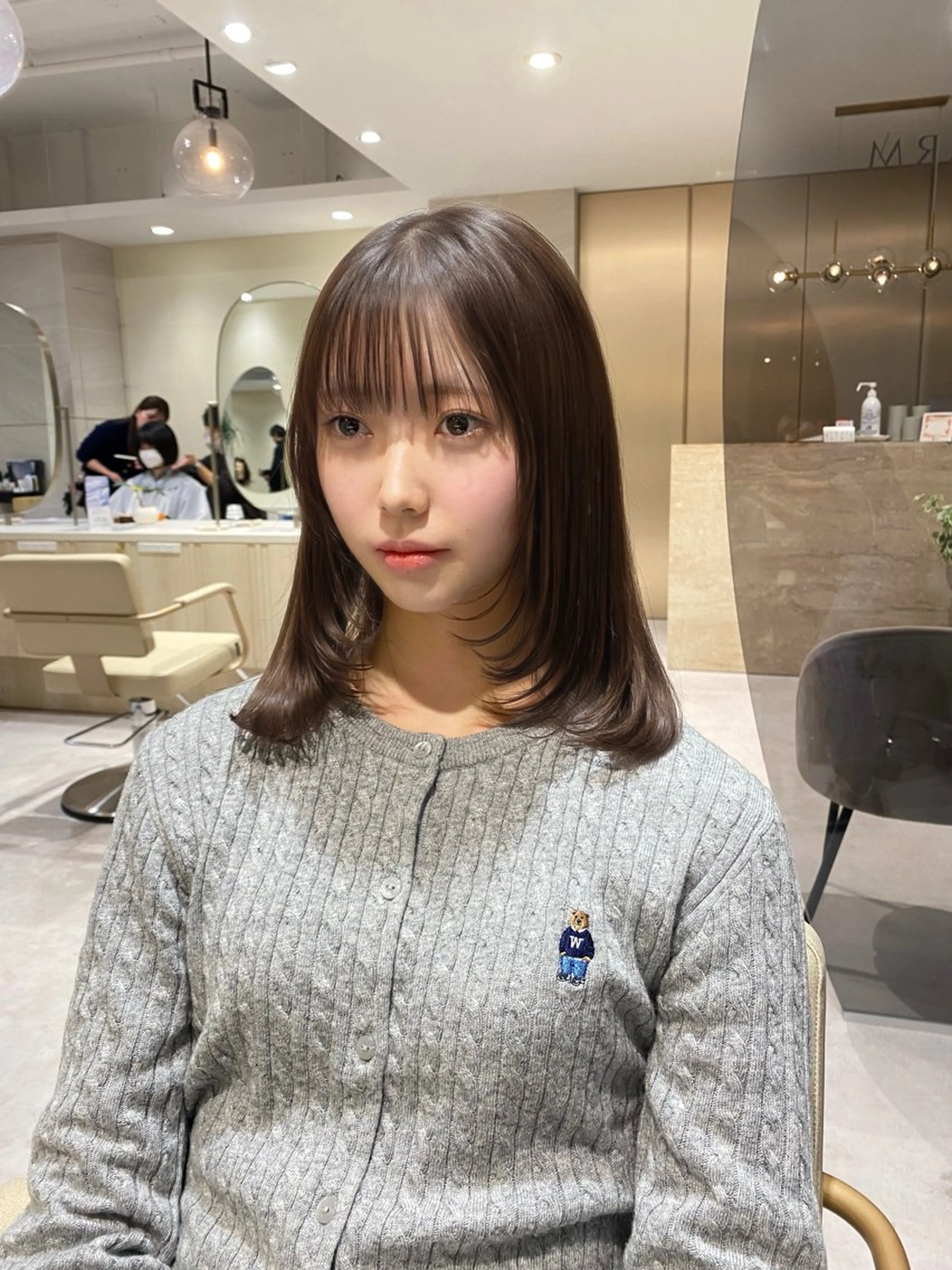 ミディアム カラー イルミナカラー レイヤーカット カット ヘアカラー 透明感カラー🌿 グレージュ🐺陽介のヘアスタイル