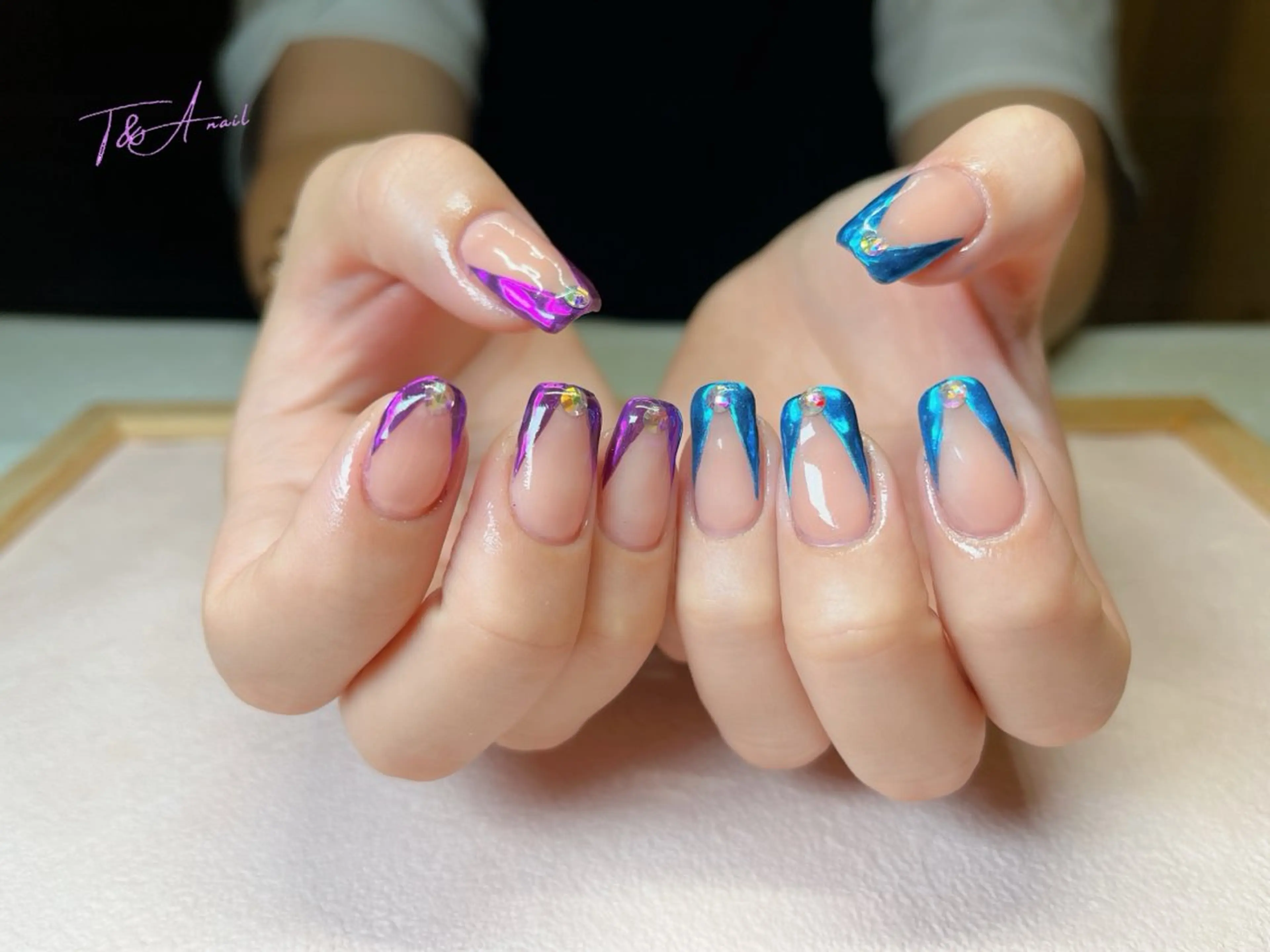 ネイル ブルー フレンチネイル ジェルネイル ミラーネイル スカルプネイル ハンドネイル T&A nailのネイルデザイン