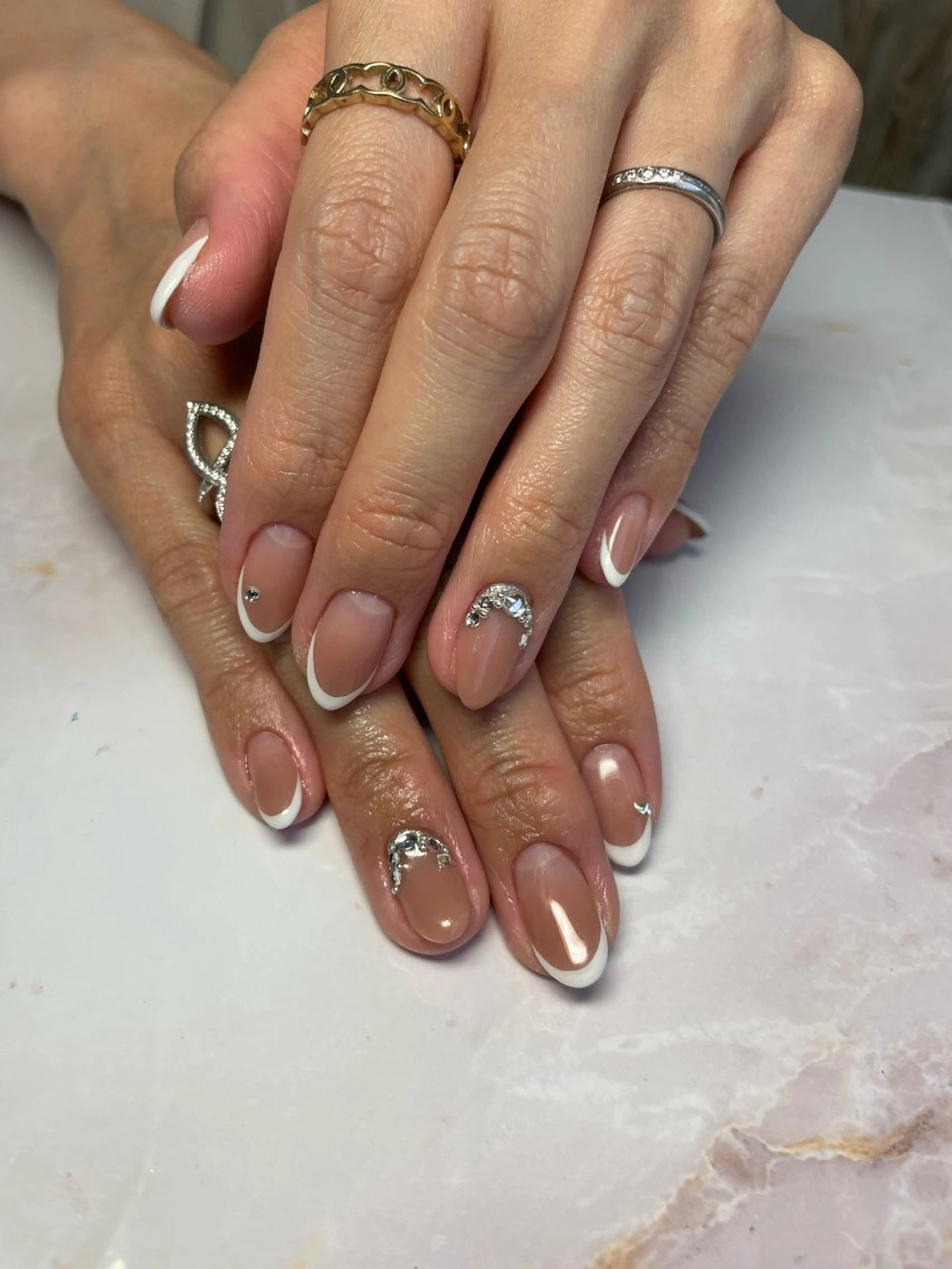 ネイル フレンチネイル ジェルネイル グラデーション ストーンネイル nail ayacaのネイルデザイン