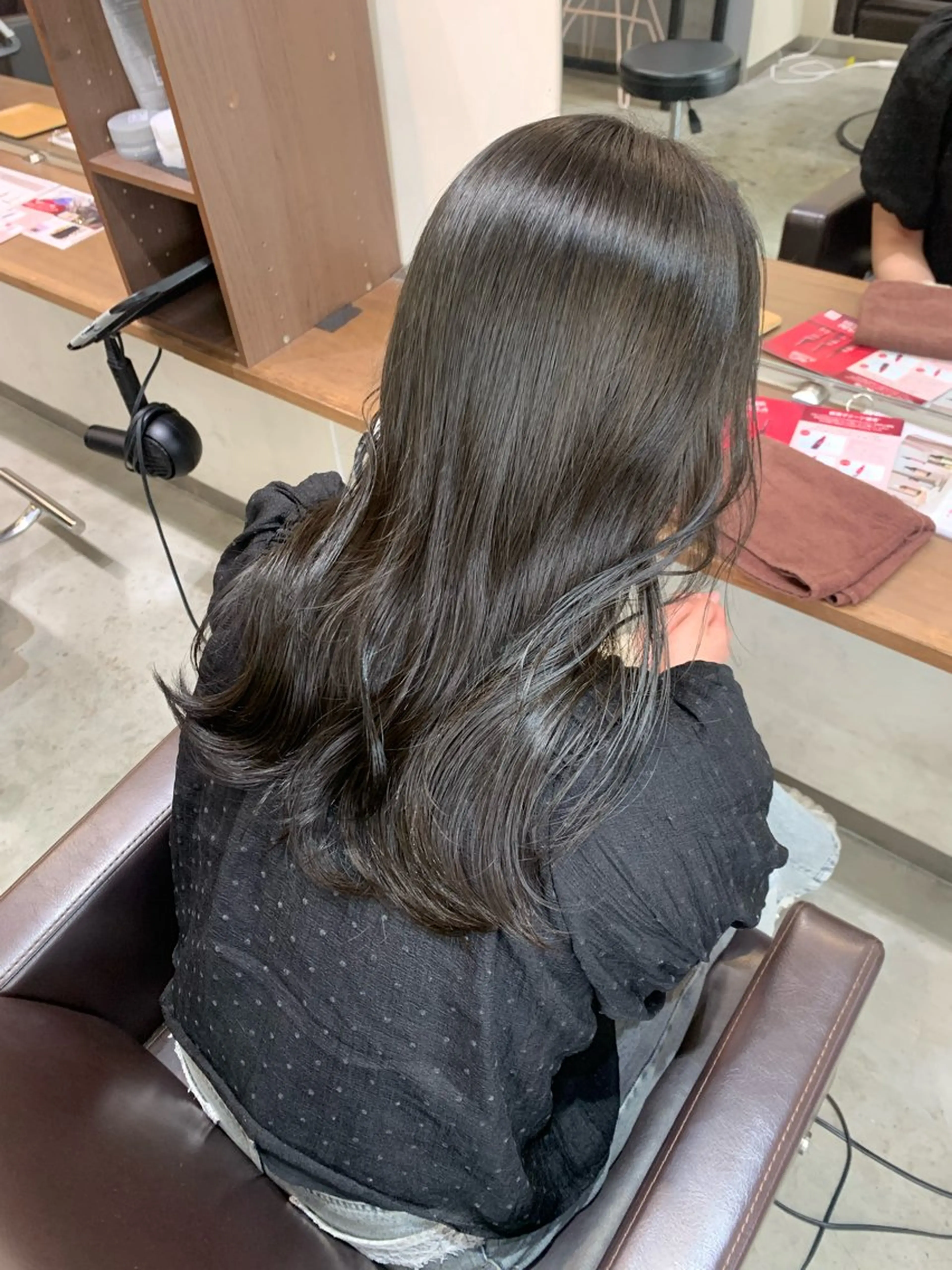 ミディアム カラー ブラウンカラー オリーブブラウン 韓国風ヘア 抜け感ダブルカラー miyukiのヘアスタイル