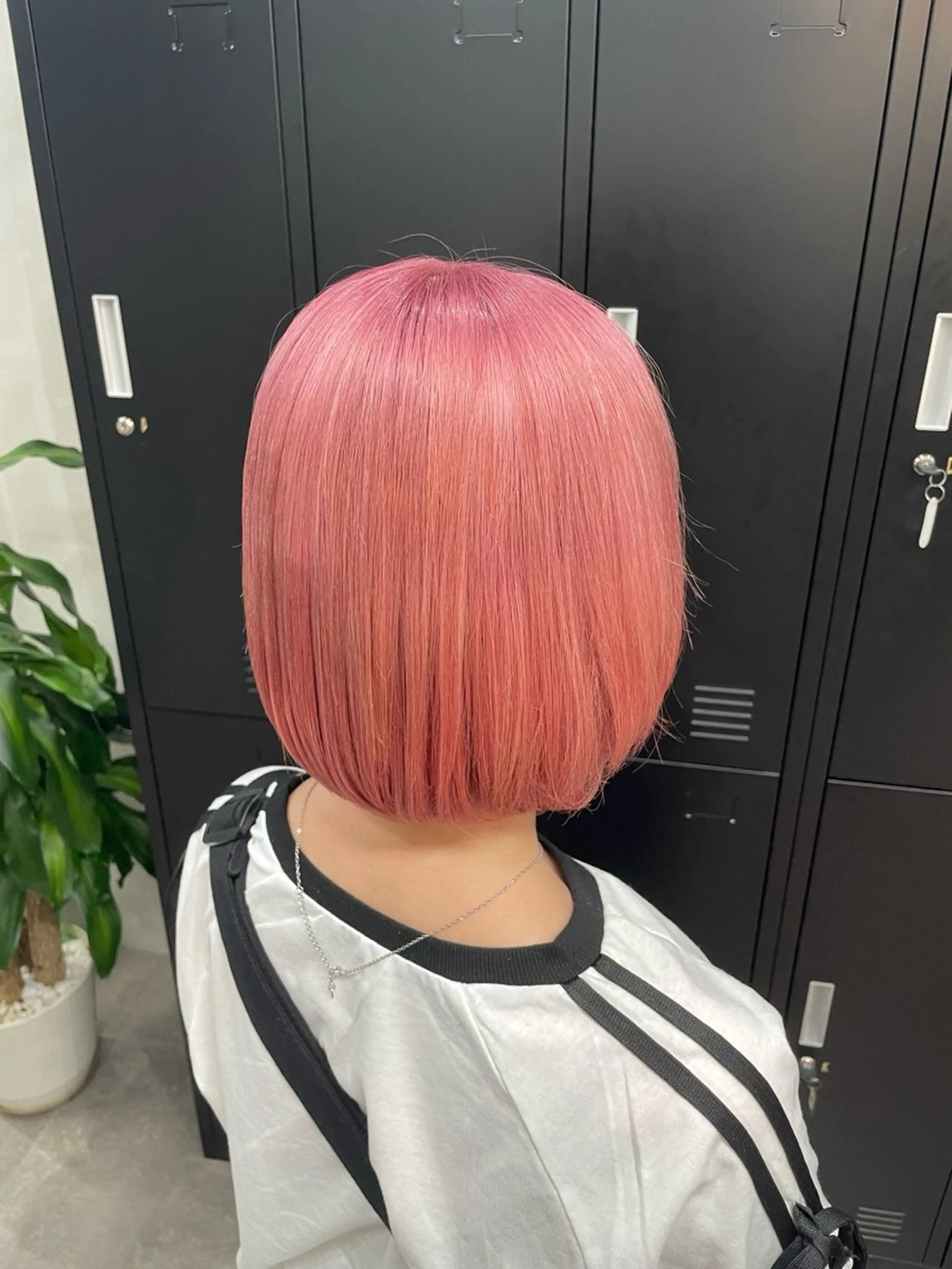 ショート カラー ブリーチ ケアブリーチ ピンクカラー トリートメント ヘアカラー トリートメント ALLEN hair /まなのヘアスタイル