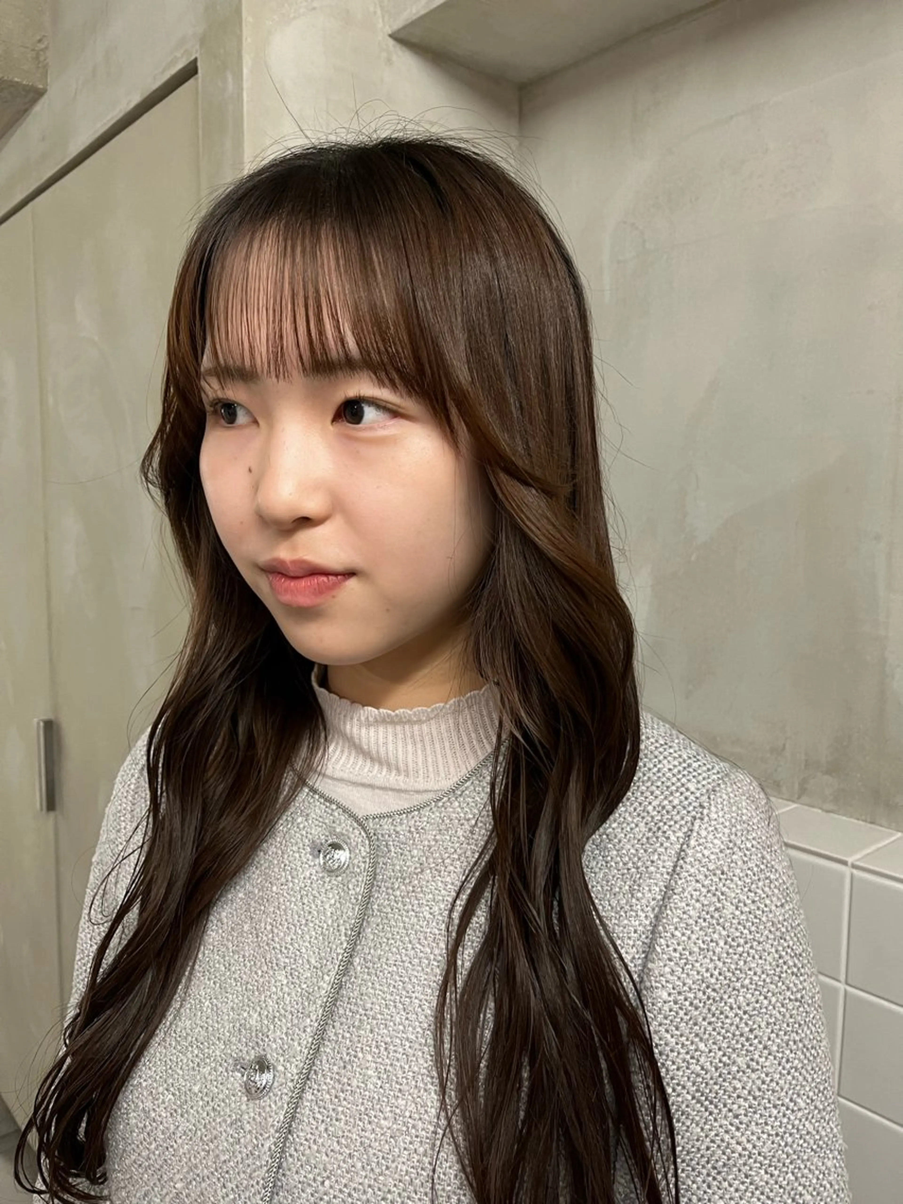 ロング 顔周りカット anon Loemのヘアスタイル