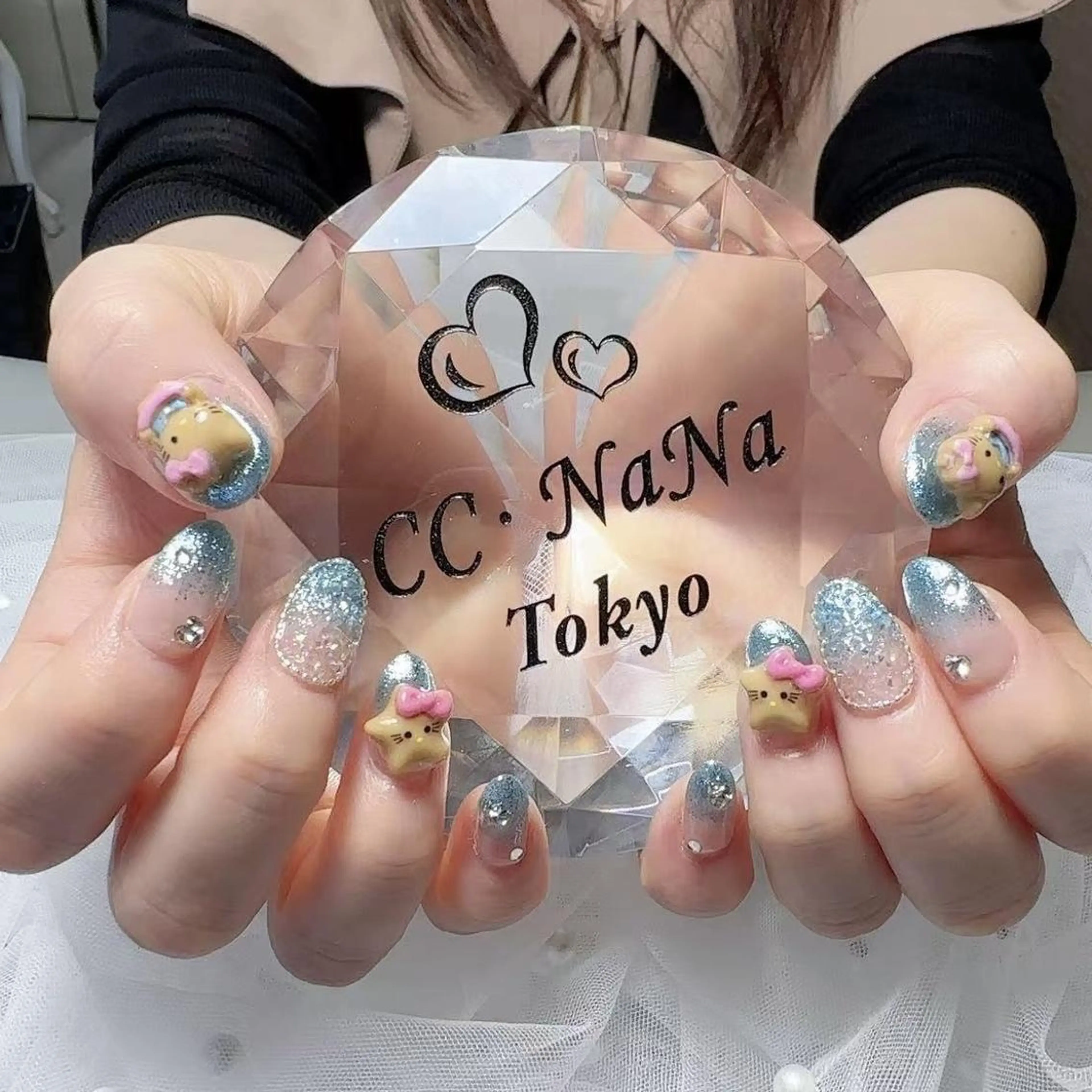 ネイル ハンドネイル CC  NaNa ワンホンネイル🌙Nのネイルデザイン