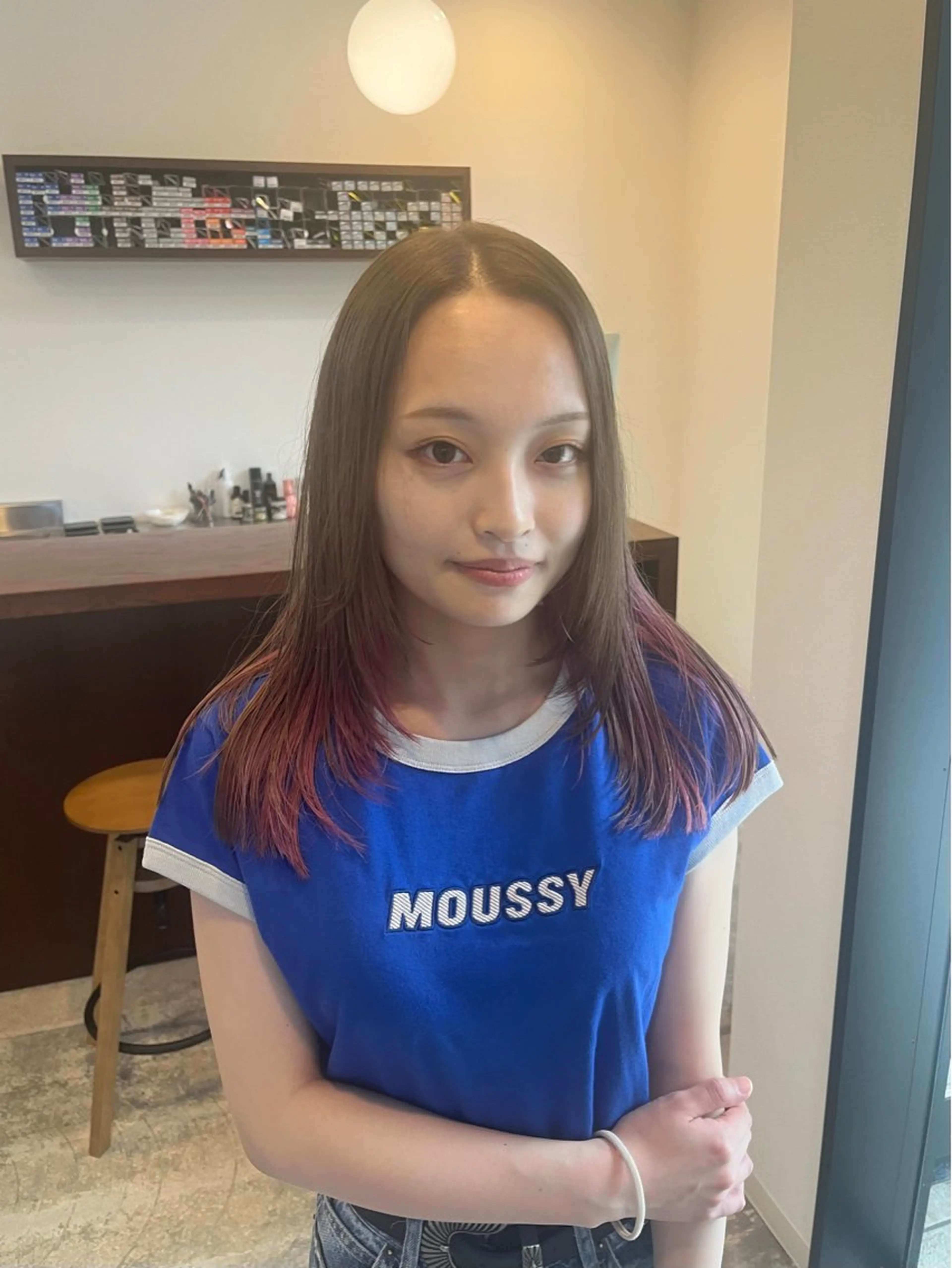 カット＋インナーカラー（ケアブリーチ込み）の写真