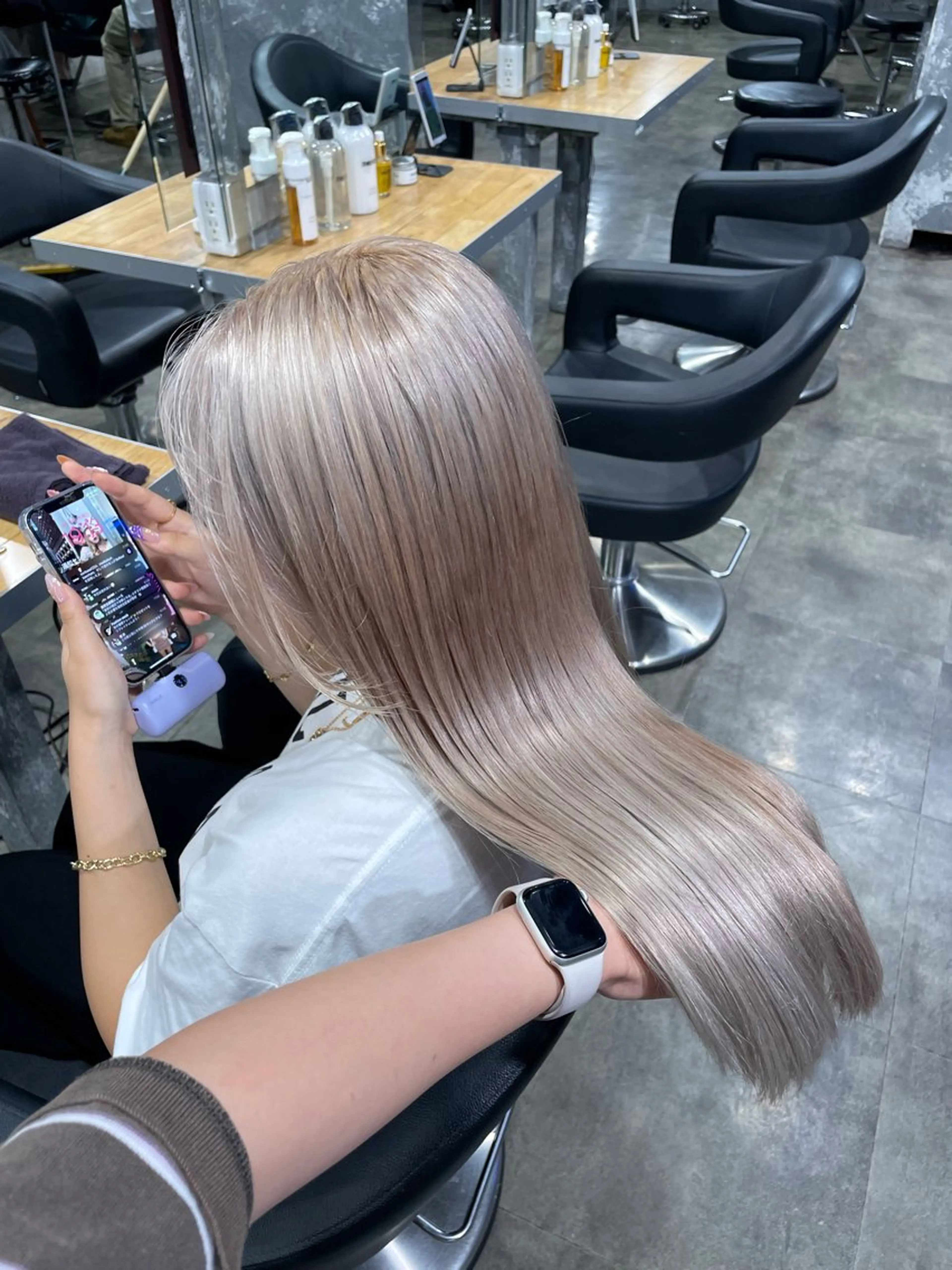 ロング カラー ヘアカラー ハイトーン 横浜💞ミオのヘアスタイル